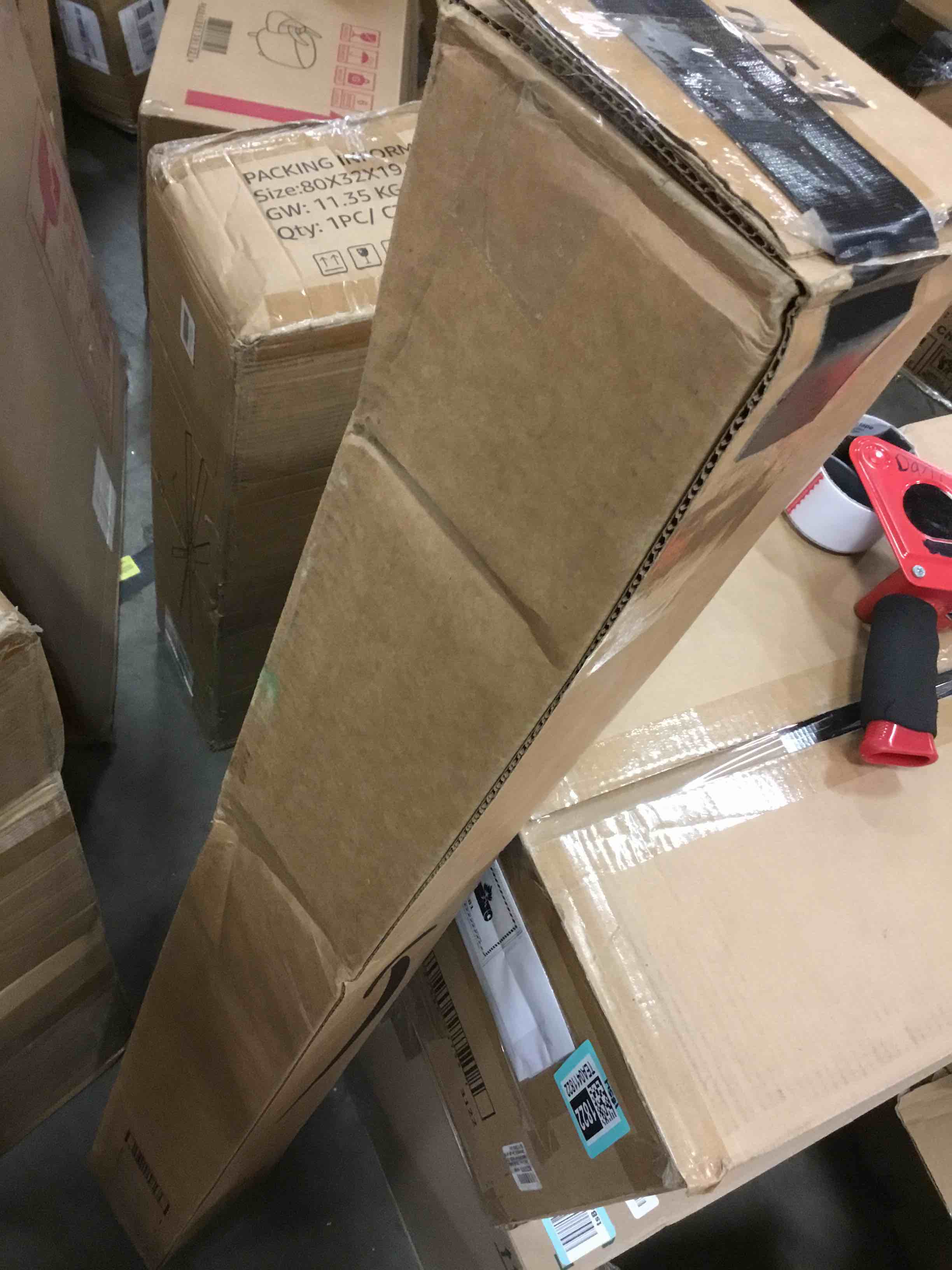 https://s3.amazonaws.com/lotting-images-prod/bidfta/TEA0411831_1732300186938.jpeg