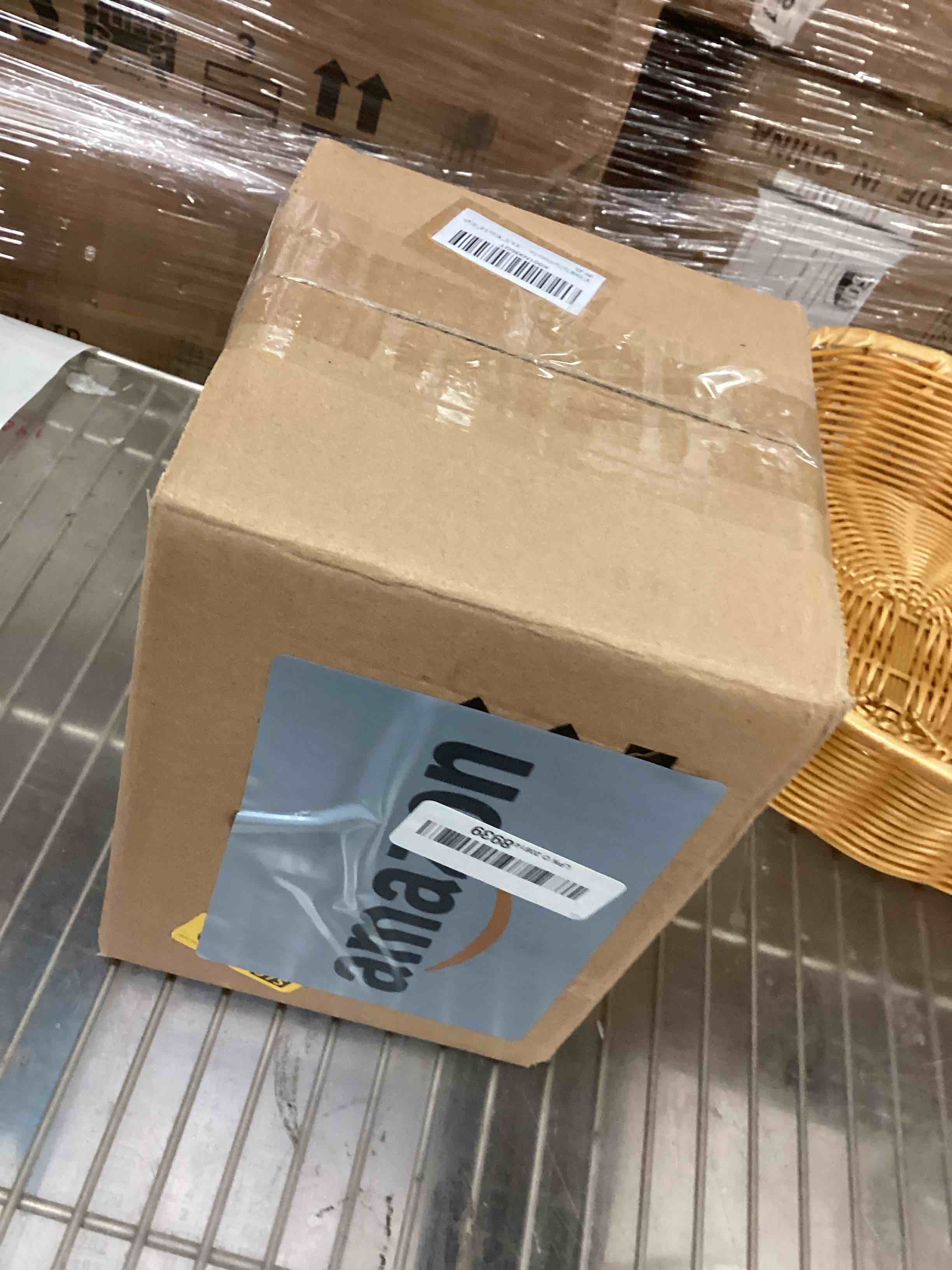 https://s3.amazonaws.com/lotting-images-prod/bidfta/TEA0414006_1732228799532.jpeg
