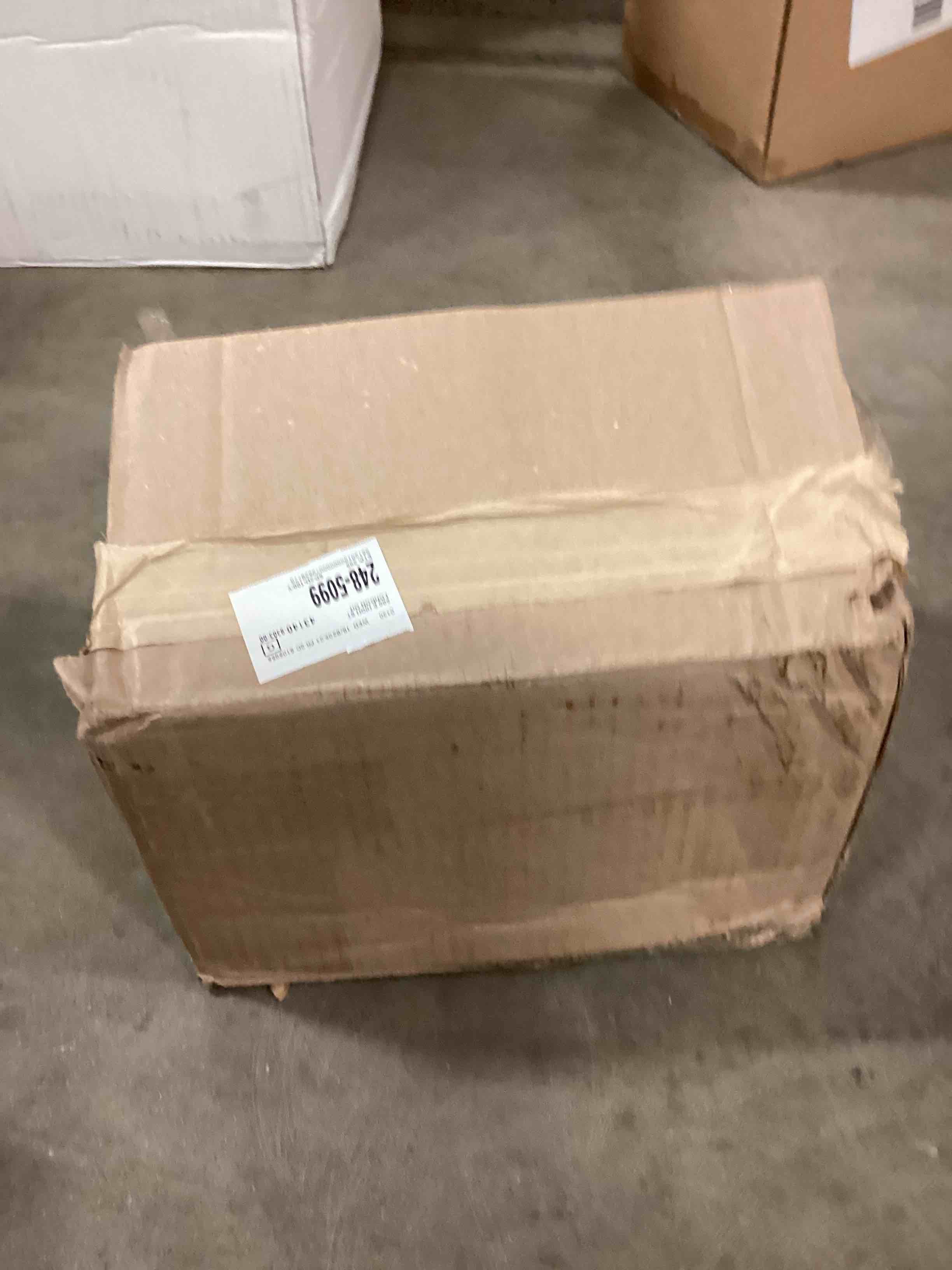 https://s3.amazonaws.com/lotting-images-prod/bidfta/TEA0414258_1731860178183.jpeg