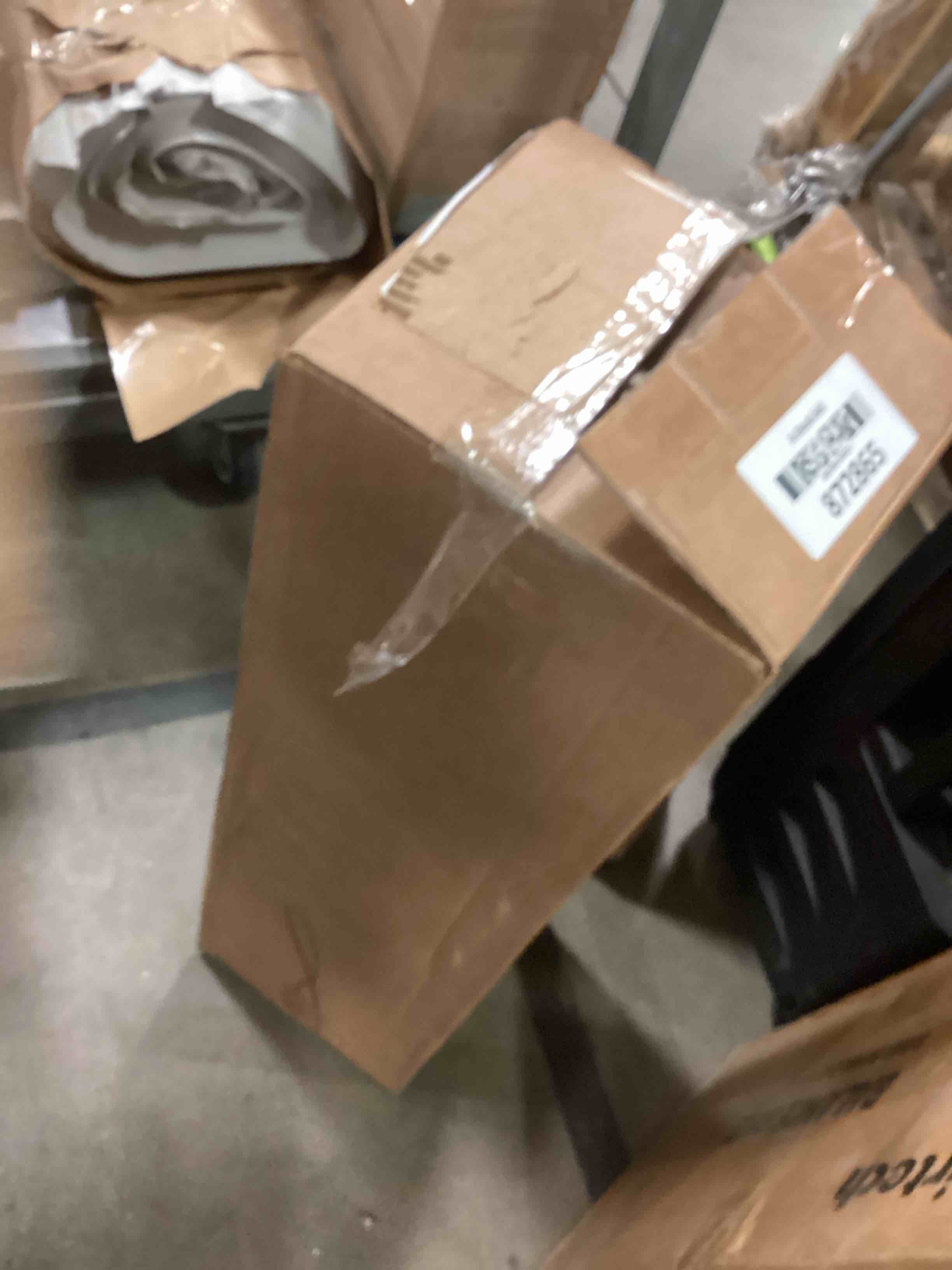 https://s3.amazonaws.com/lotting-images-prod/bidfta/TEA0414287_1731856758298.jpeg