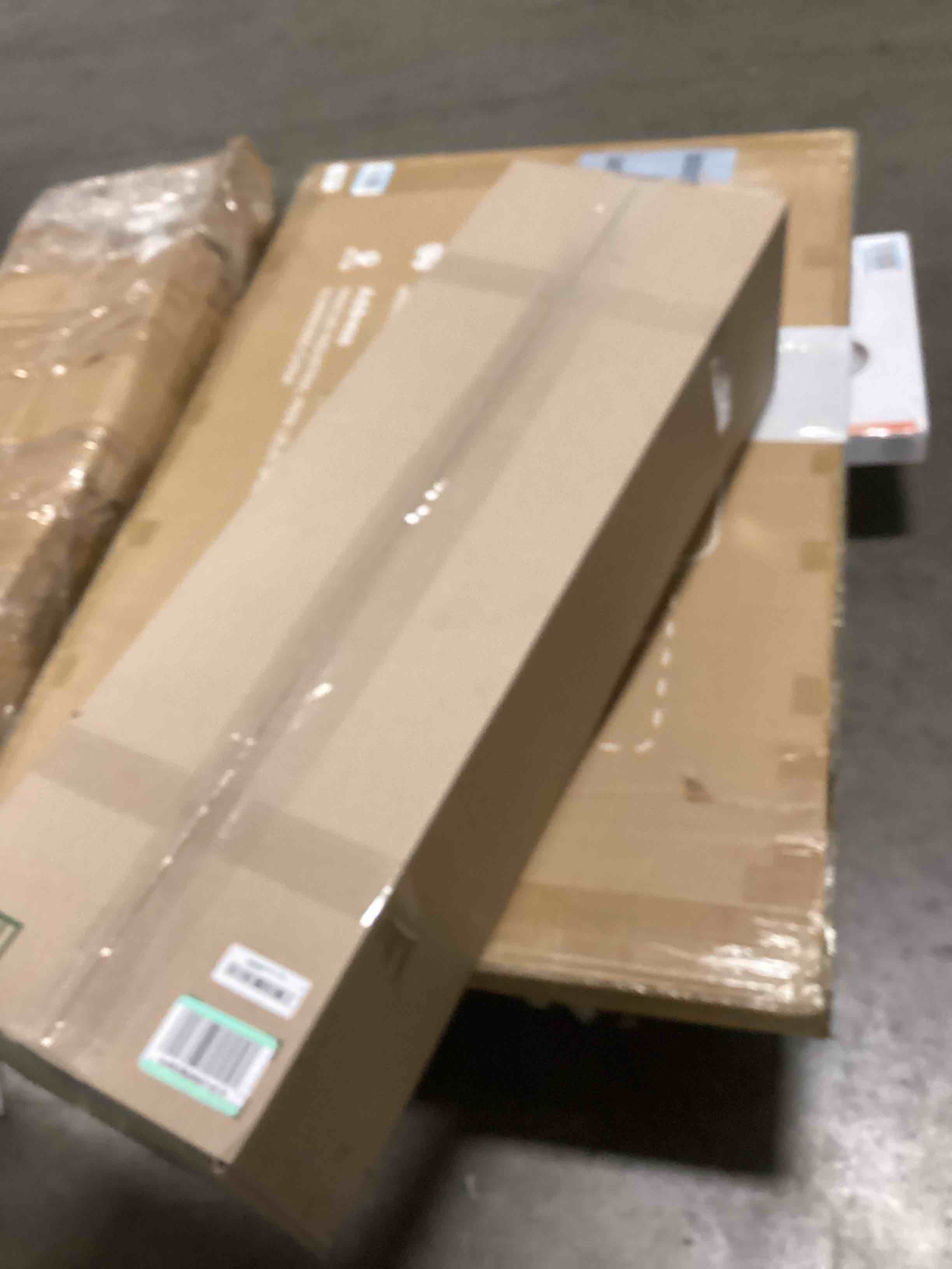 https://s3.amazonaws.com/lotting-images-prod/bidfta/TEA0414334_1731707423464.jpeg