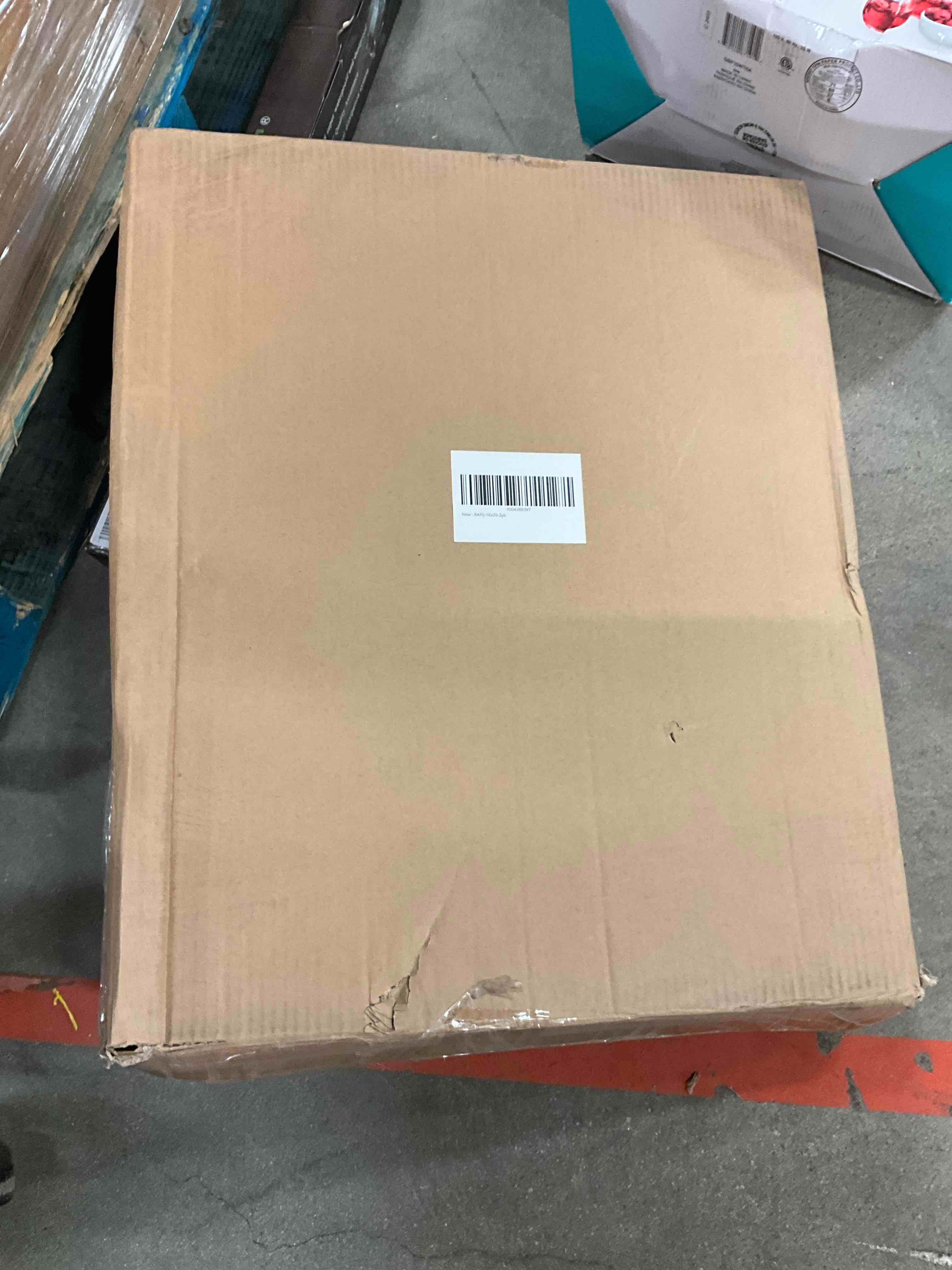https://s3.amazonaws.com/lotting-images-prod/bidfta/TEA0416923_1733769457693.jpeg