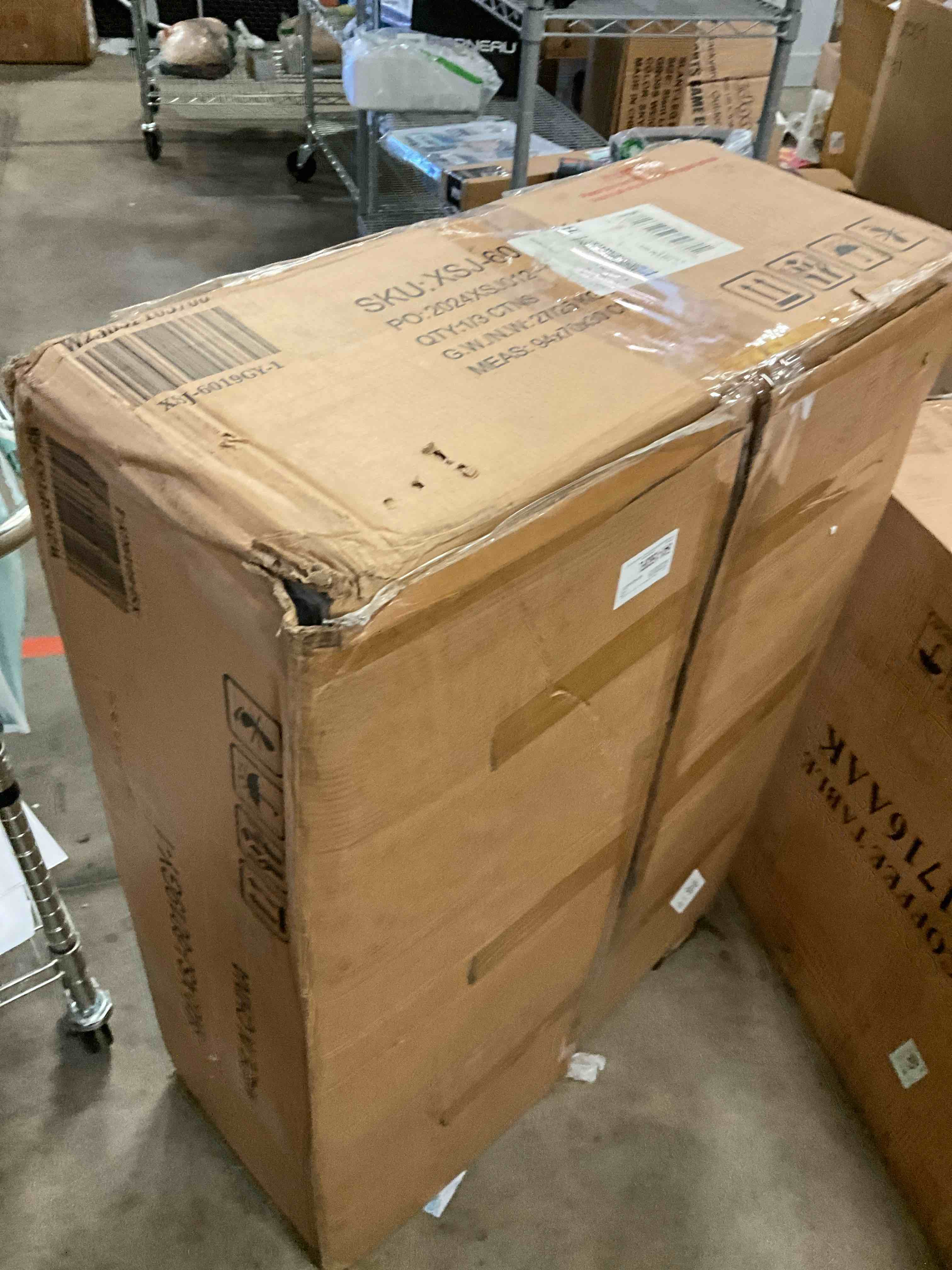 https://s3.amazonaws.com/lotting-images-prod/bidfta/TEA0417310_1733255753931.jpeg