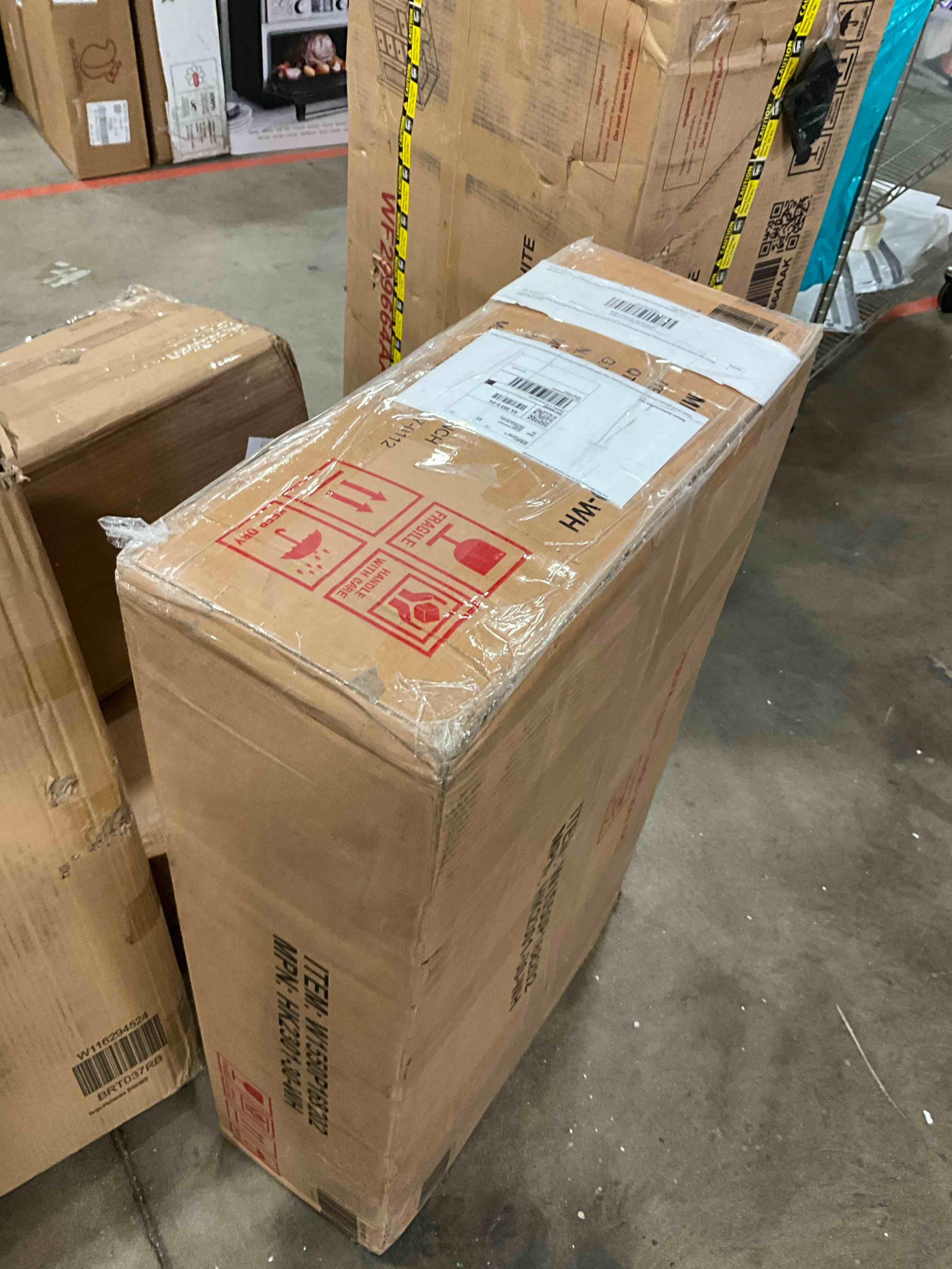 https://s3.amazonaws.com/lotting-images-prod/bidfta/TEA0417347_1733248263866.jpeg