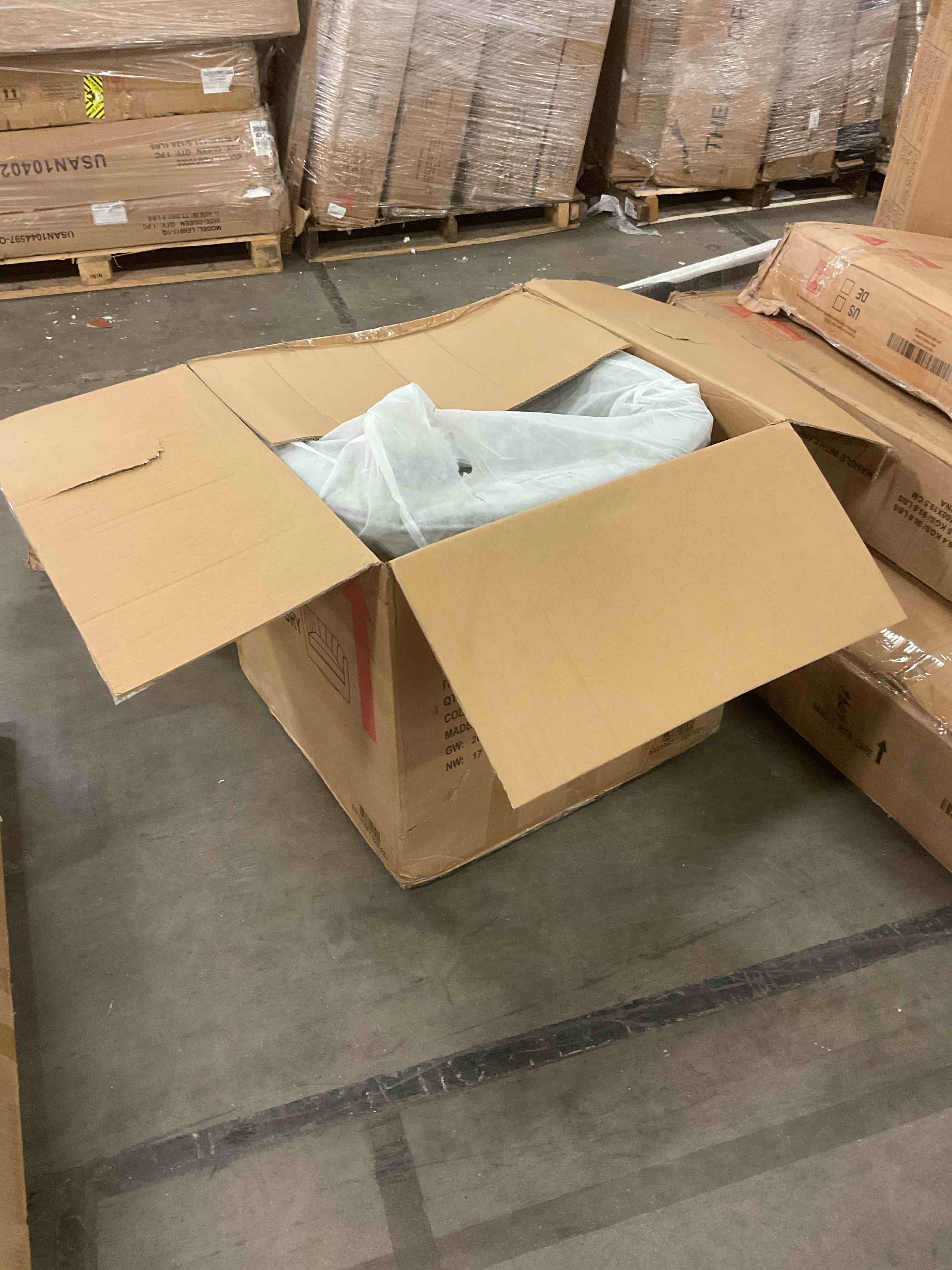 https://s3.amazonaws.com/lotting-images-prod/bidfta/TEA0418607_1733252780276.jpeg