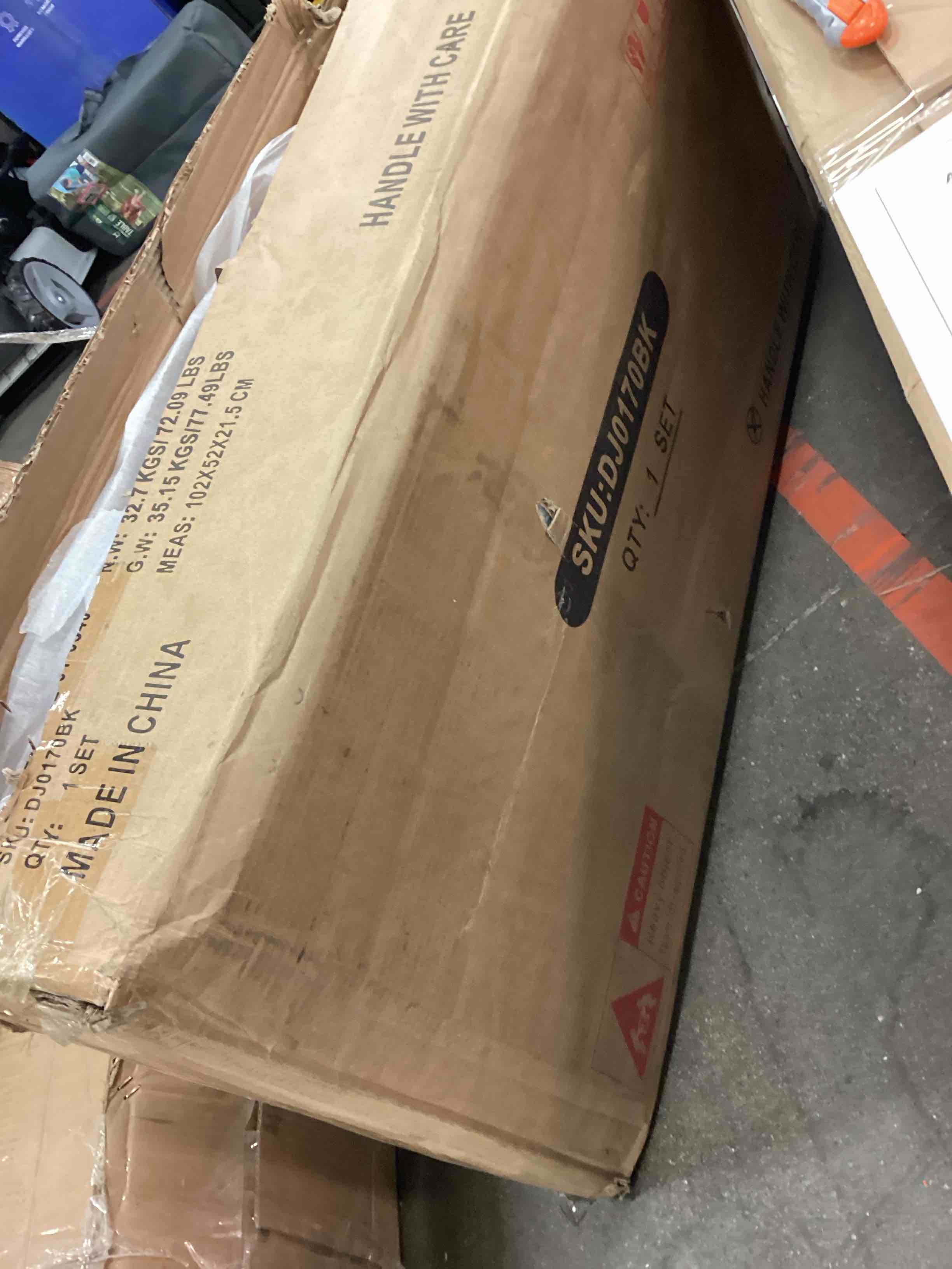 https://s3.amazonaws.com/lotting-images-prod/bidfta/TEA0419998_1728591129861.jpeg