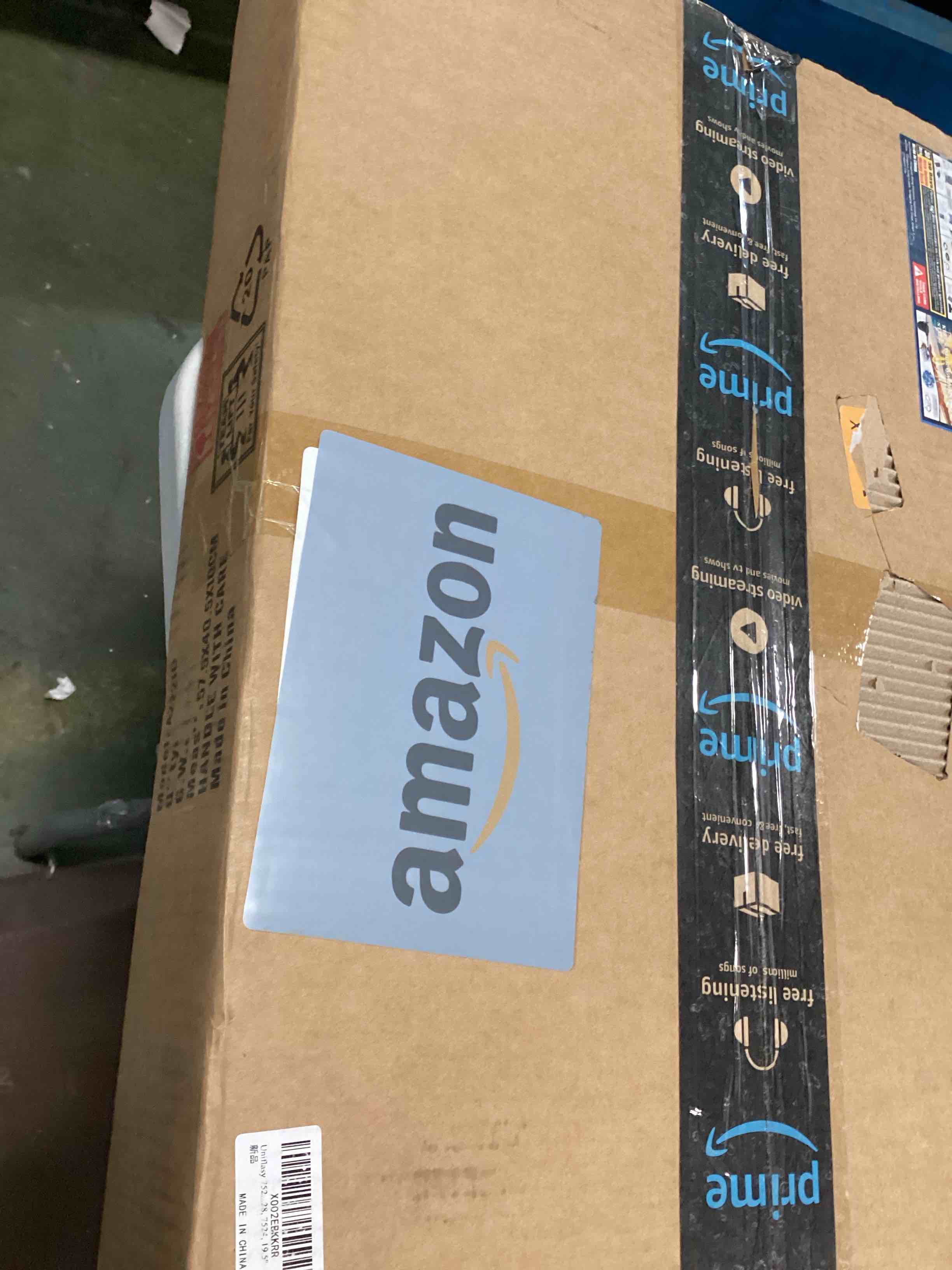 https://s3.amazonaws.com/lotting-images-prod/bidfta/TEA0420113_1728582047667.jpeg