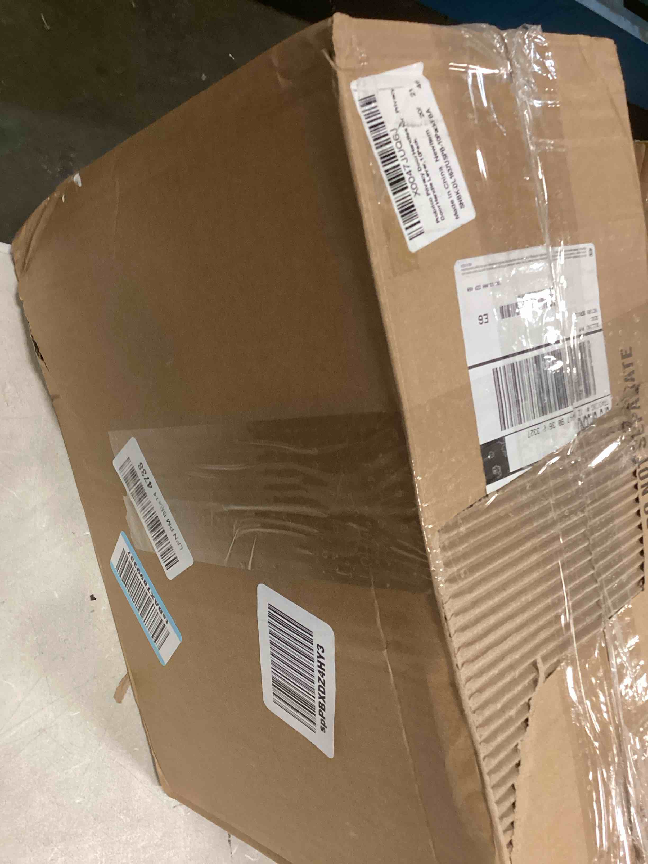 https://s3.amazonaws.com/lotting-images-prod/bidfta/TEA0420263_1728562458531.jpeg