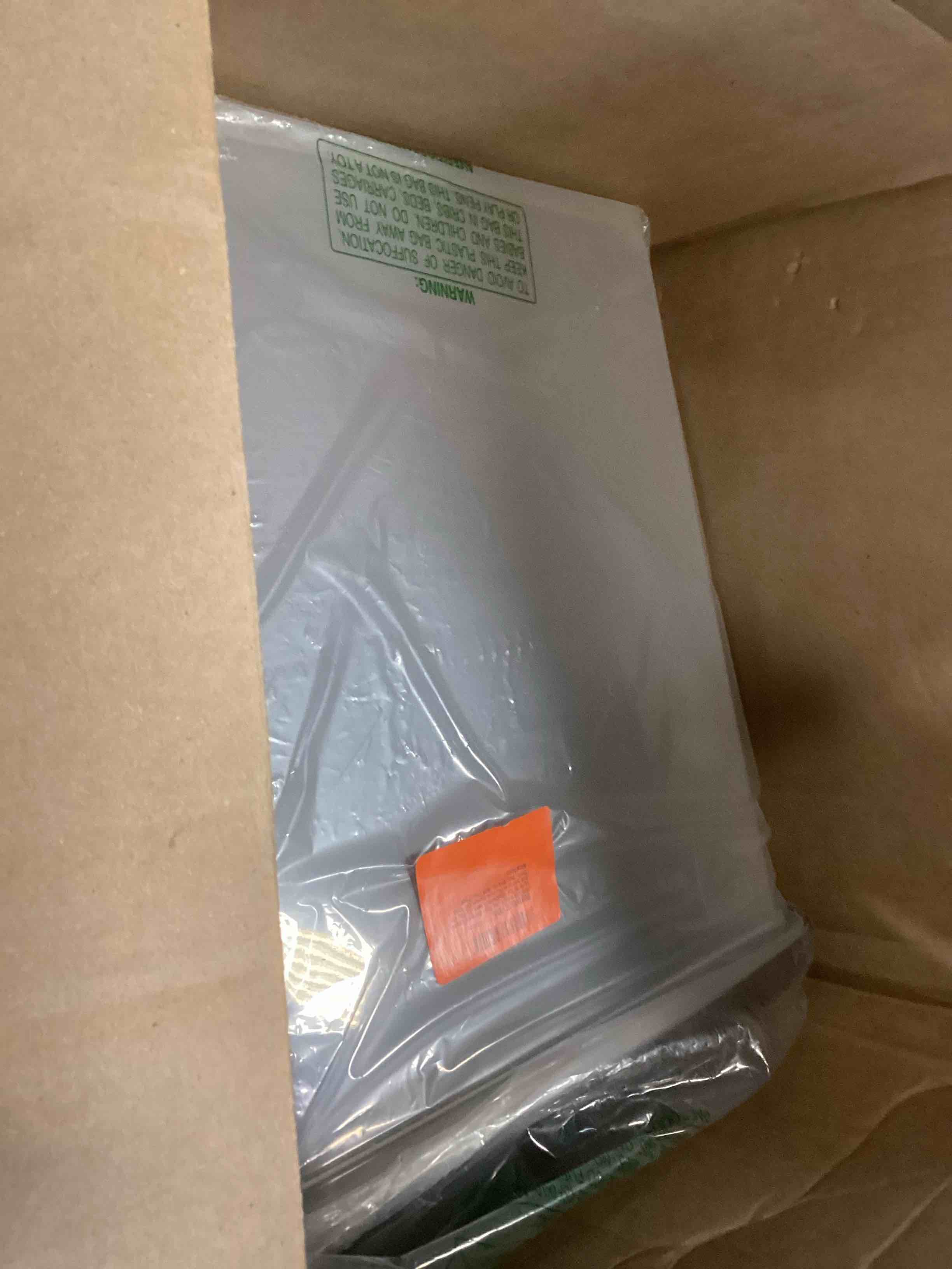 IRIS USA Airtight Dog Food Storage Container, Up to 30 lbs, Attachable