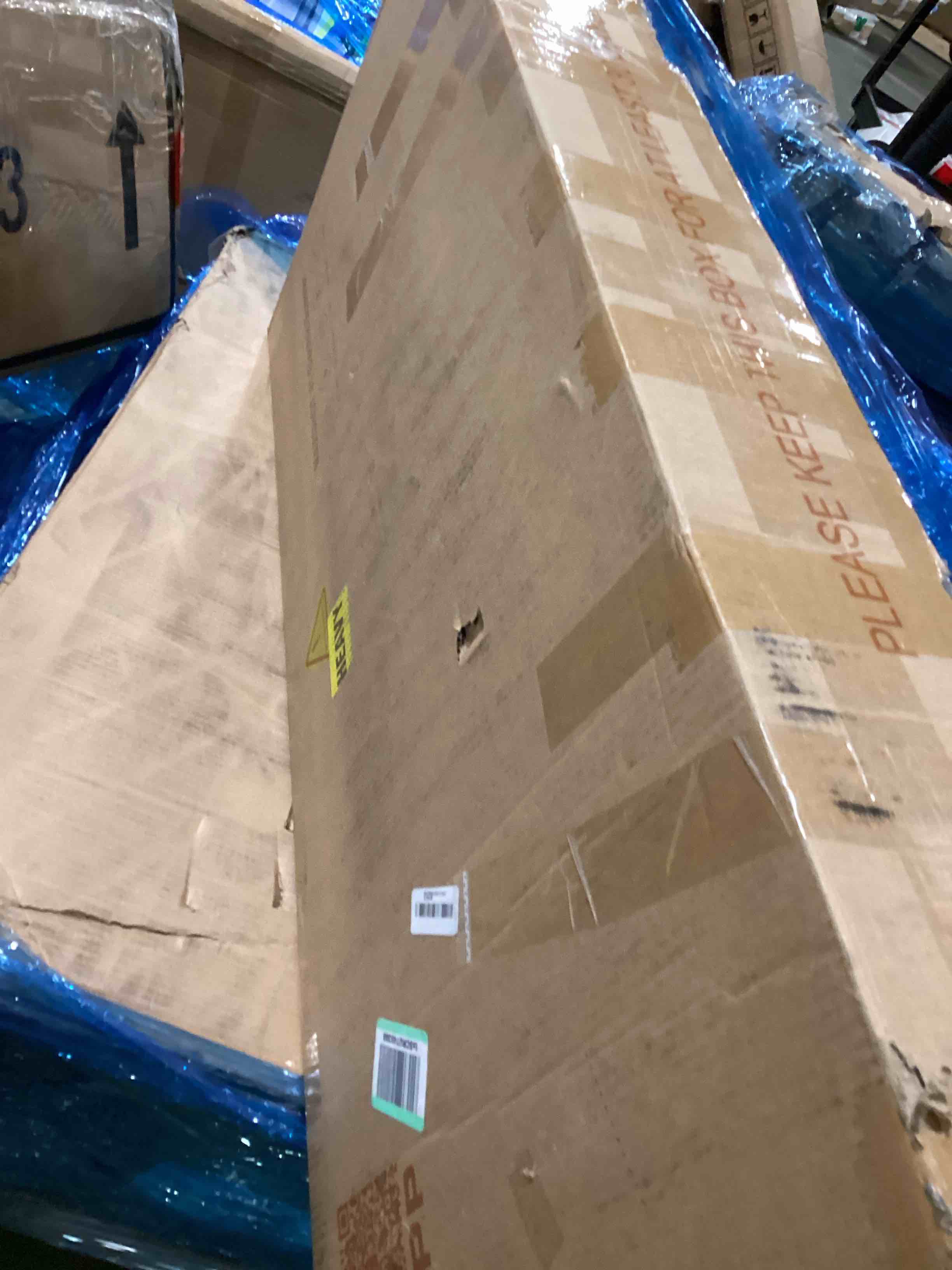 https://s3.amazonaws.com/lotting-images-prod/bidfta/TEA0422039_1729165342385.jpeg