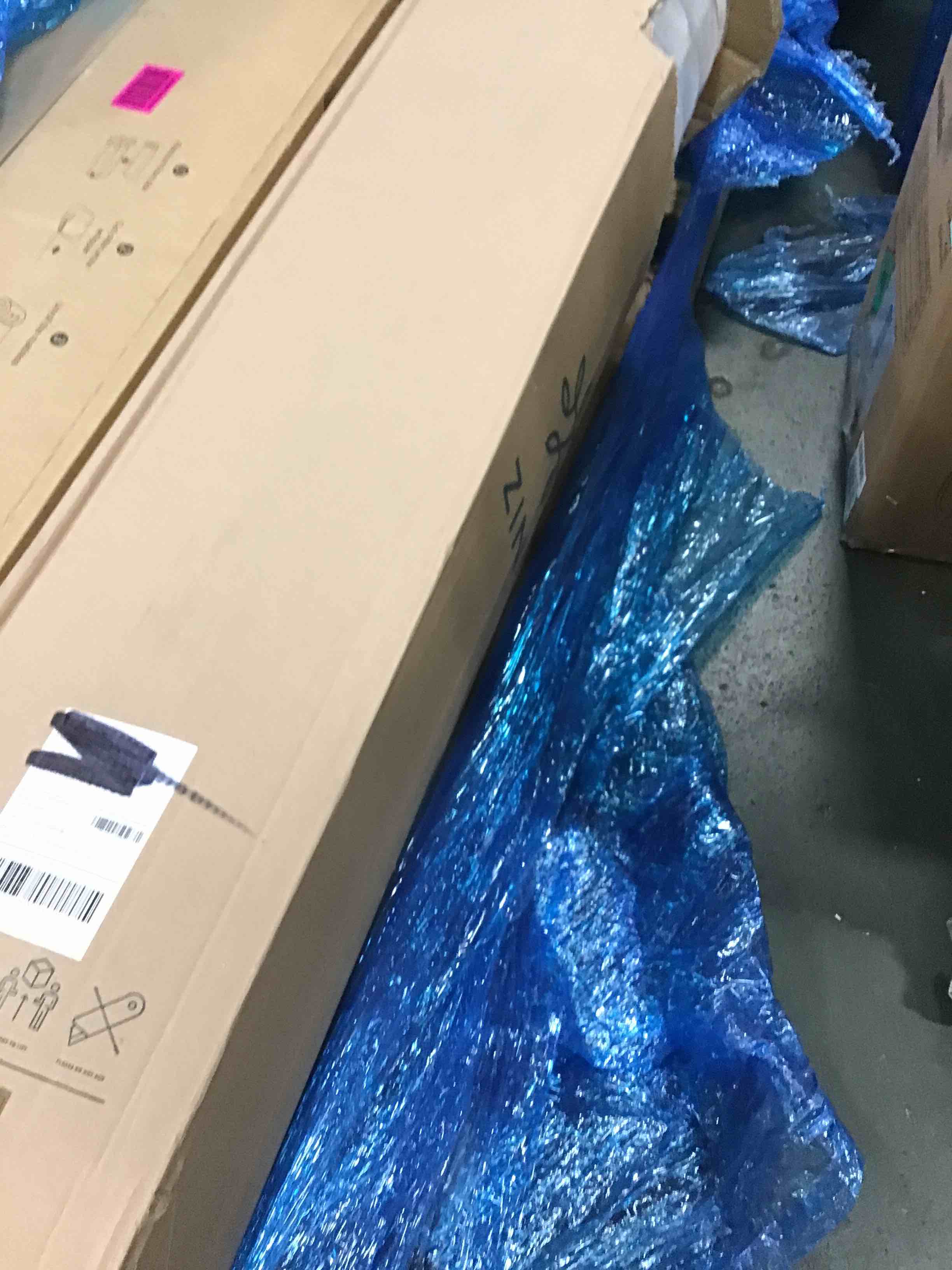 https://s3.amazonaws.com/lotting-images-prod/bidfta/TEA0422129_1729083076634.jpeg