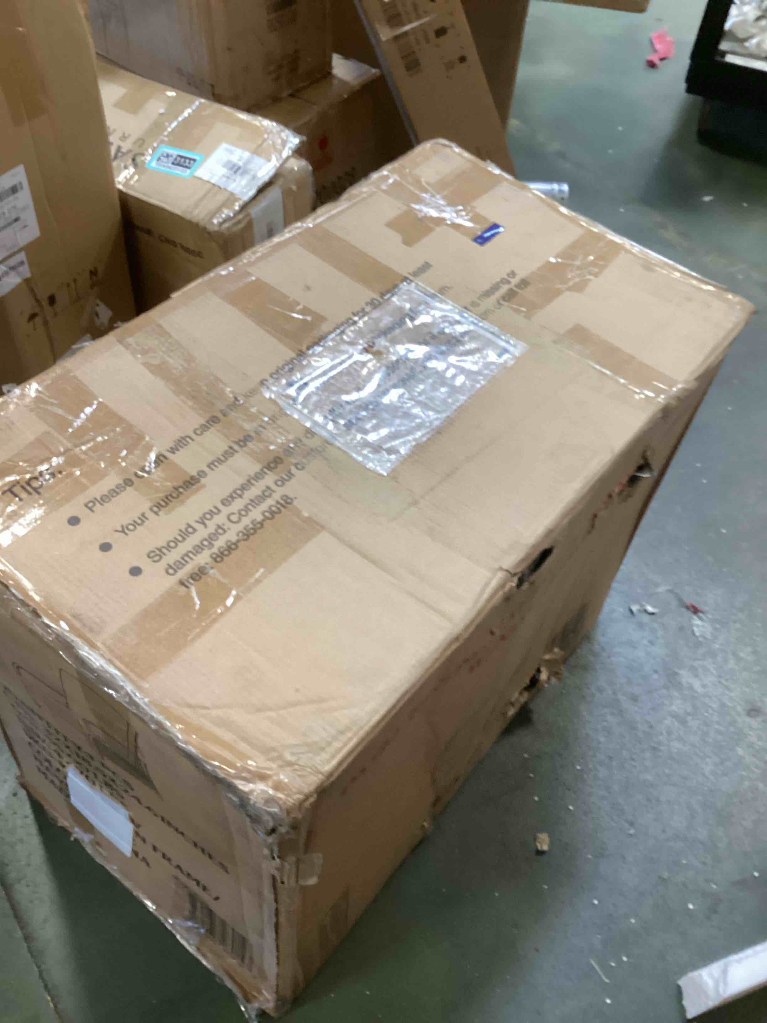 https://s3.amazonaws.com/lotting-images-prod/bidfta/TEA0423107_1728418055610.jpeg
