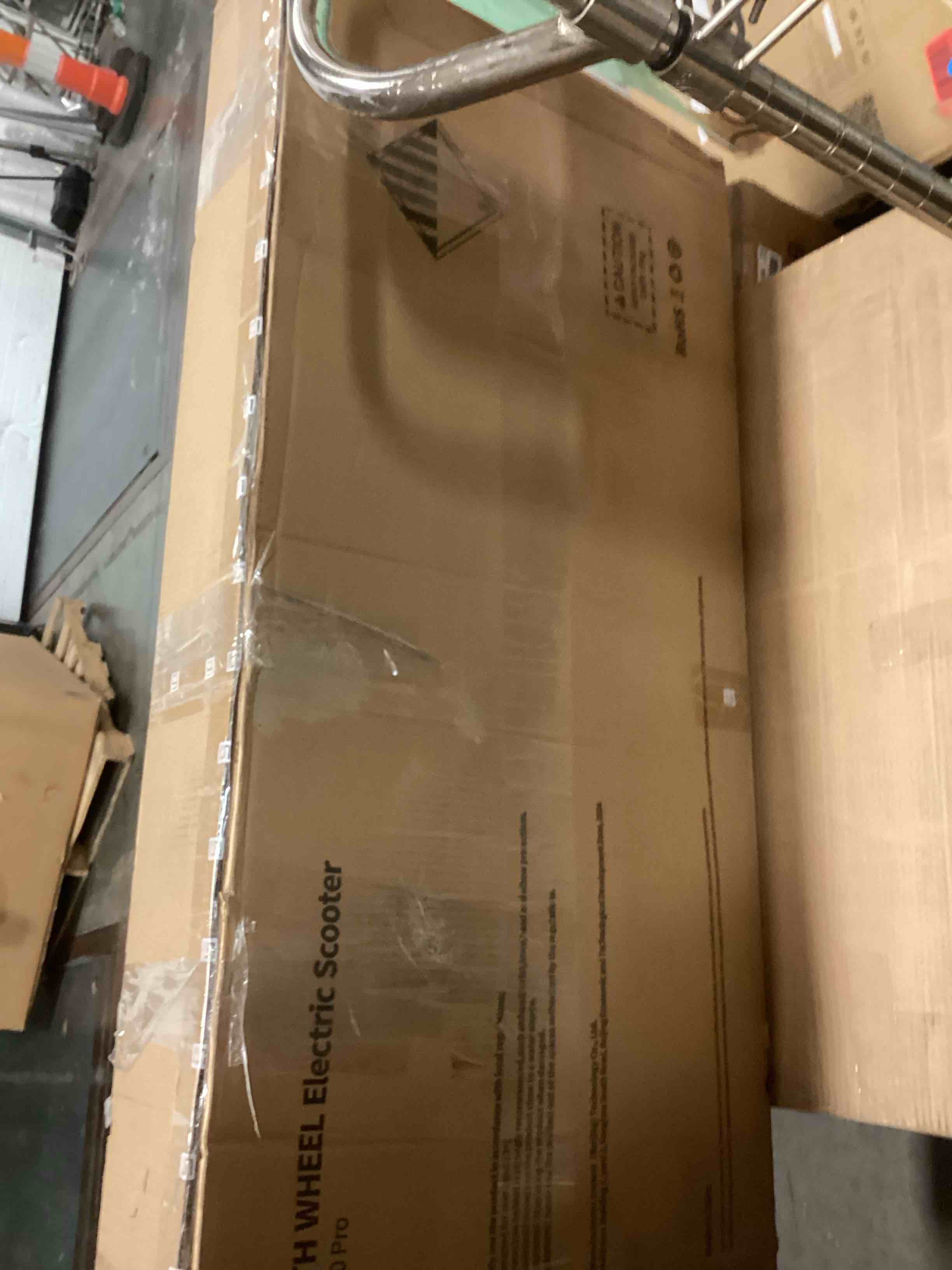 https://s3.amazonaws.com/lotting-images-prod/bidfta/TEA0424097_1730846257475.jpeg