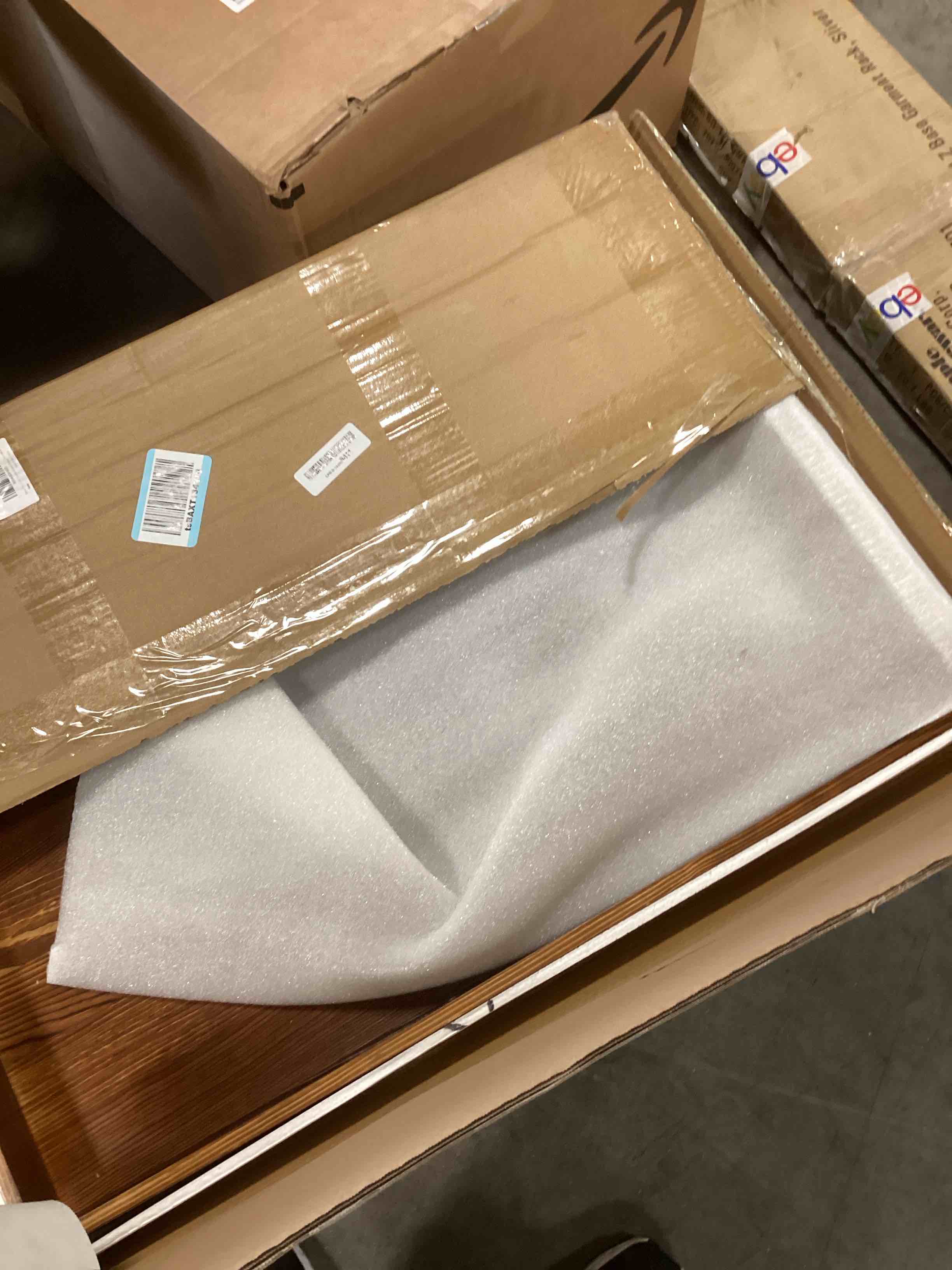 https://s3.amazonaws.com/lotting-images-prod/bidfta/TEA0424735_1730152040811.jpeg