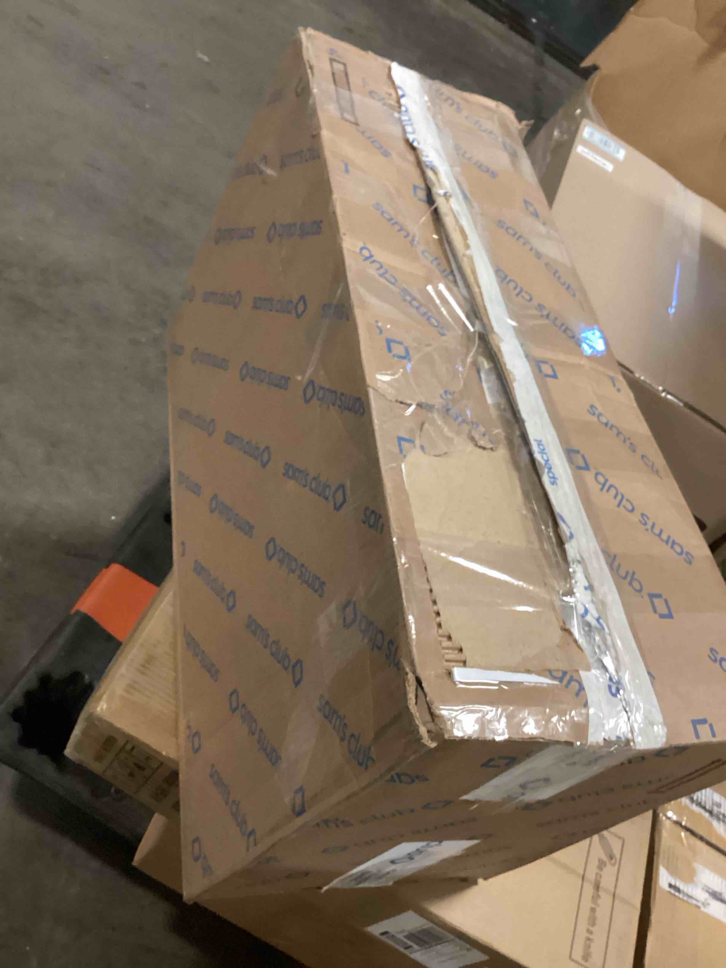 https://s3.amazonaws.com/lotting-images-prod/bidfta/TEA0425185_1729260813589.jpeg