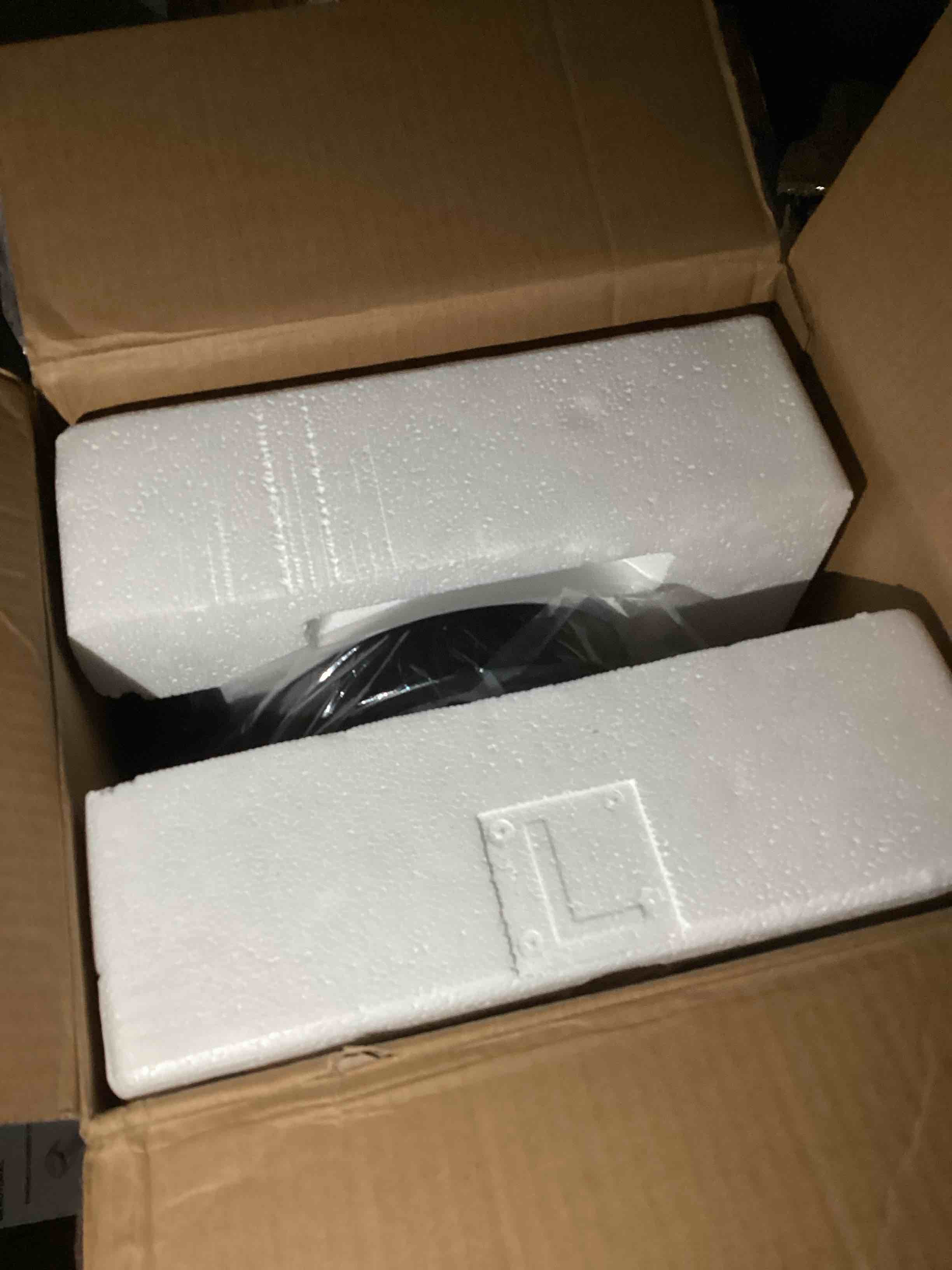 https://s3.amazonaws.com/lotting-images-prod/bidfta/TEA0425224_1729256952213.jpeg