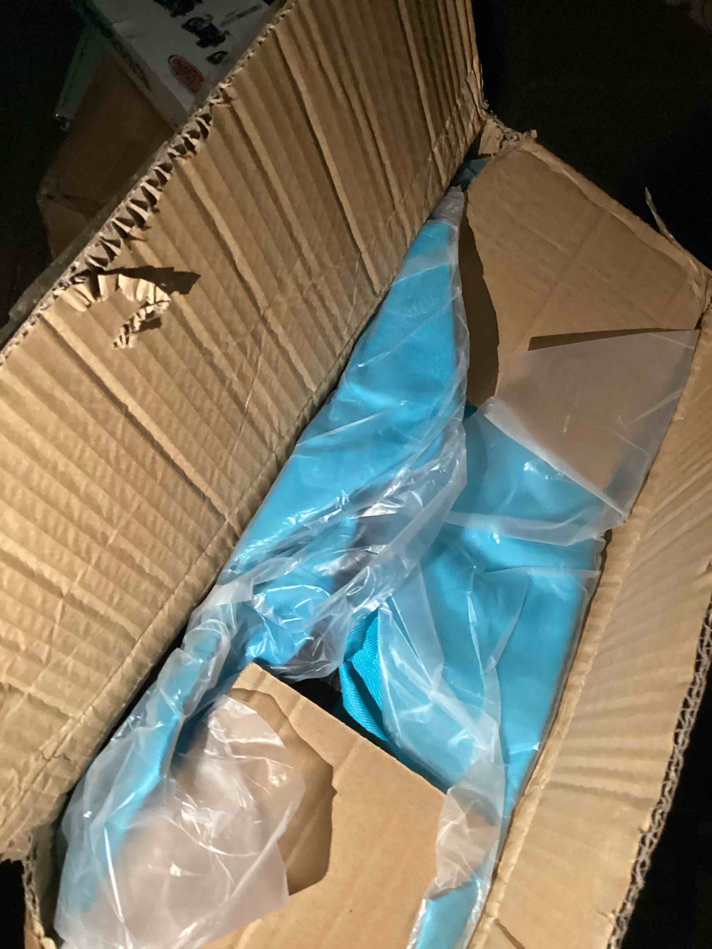 https://s3.amazonaws.com/lotting-images-prod/bidfta/TEA0425226_1729256856887.jpeg