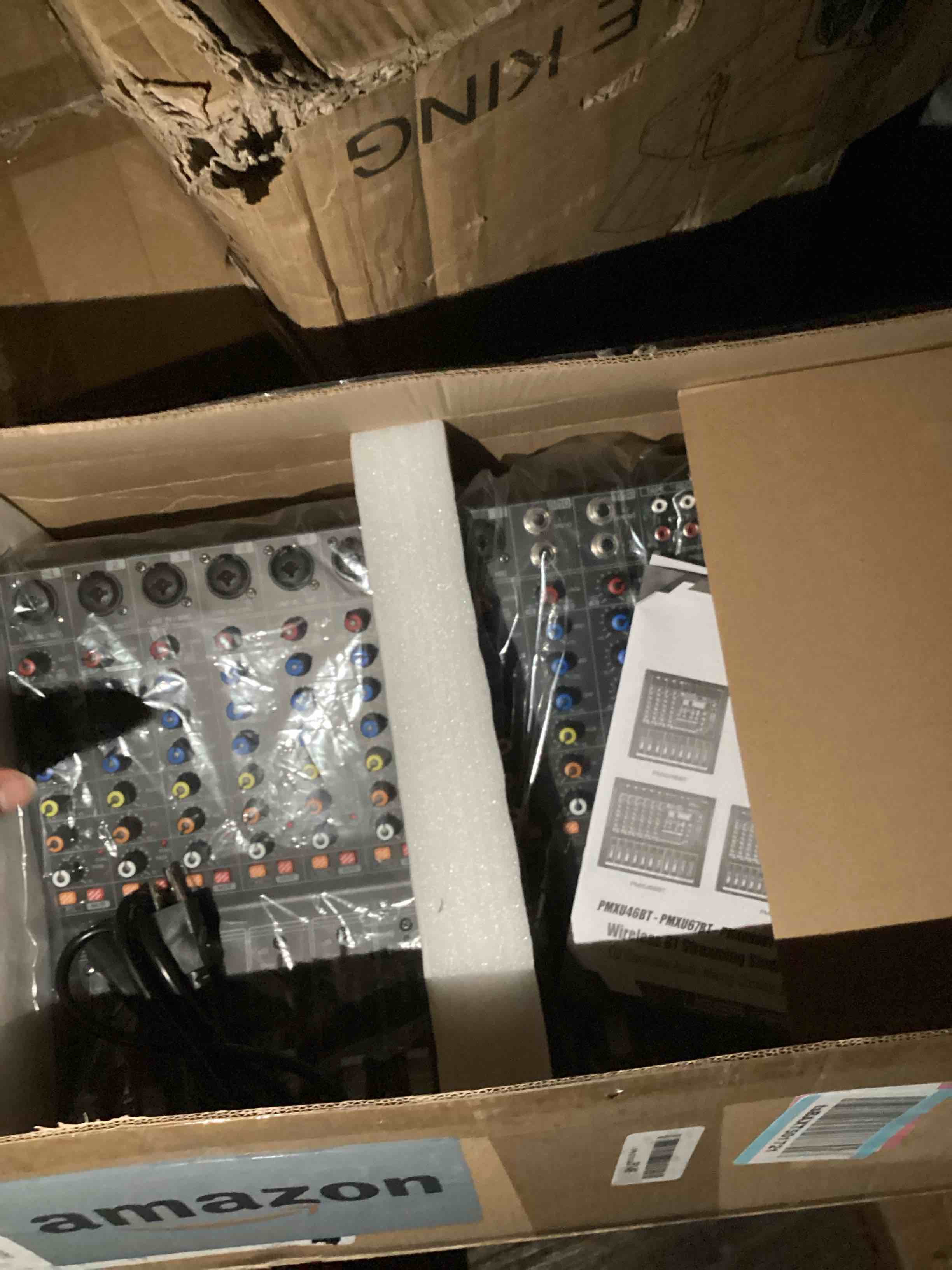https://s3.amazonaws.com/lotting-images-prod/bidfta/TEA0425232_1729256396537.jpeg