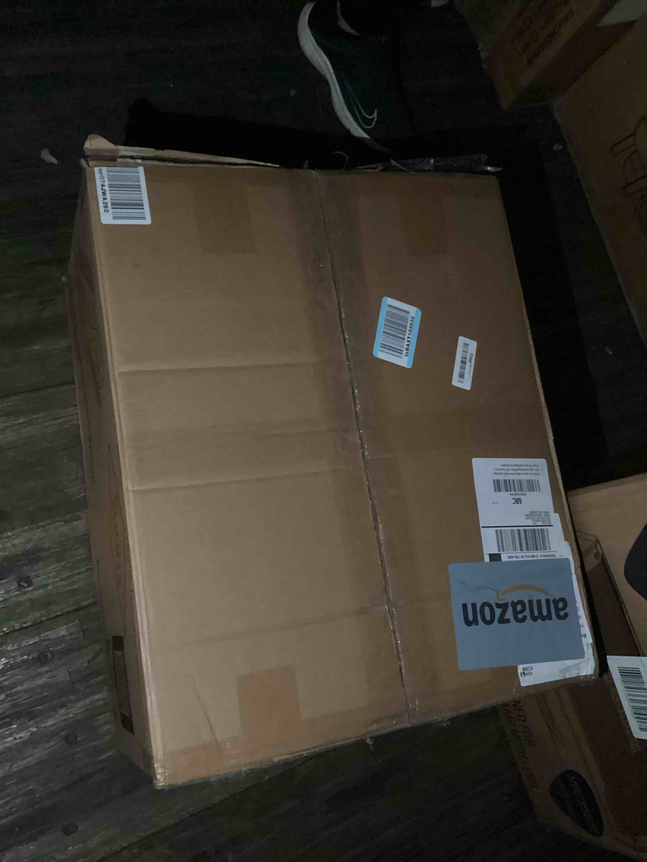 https://s3.amazonaws.com/lotting-images-prod/bidfta/TEA0425243_1729255604124.jpeg