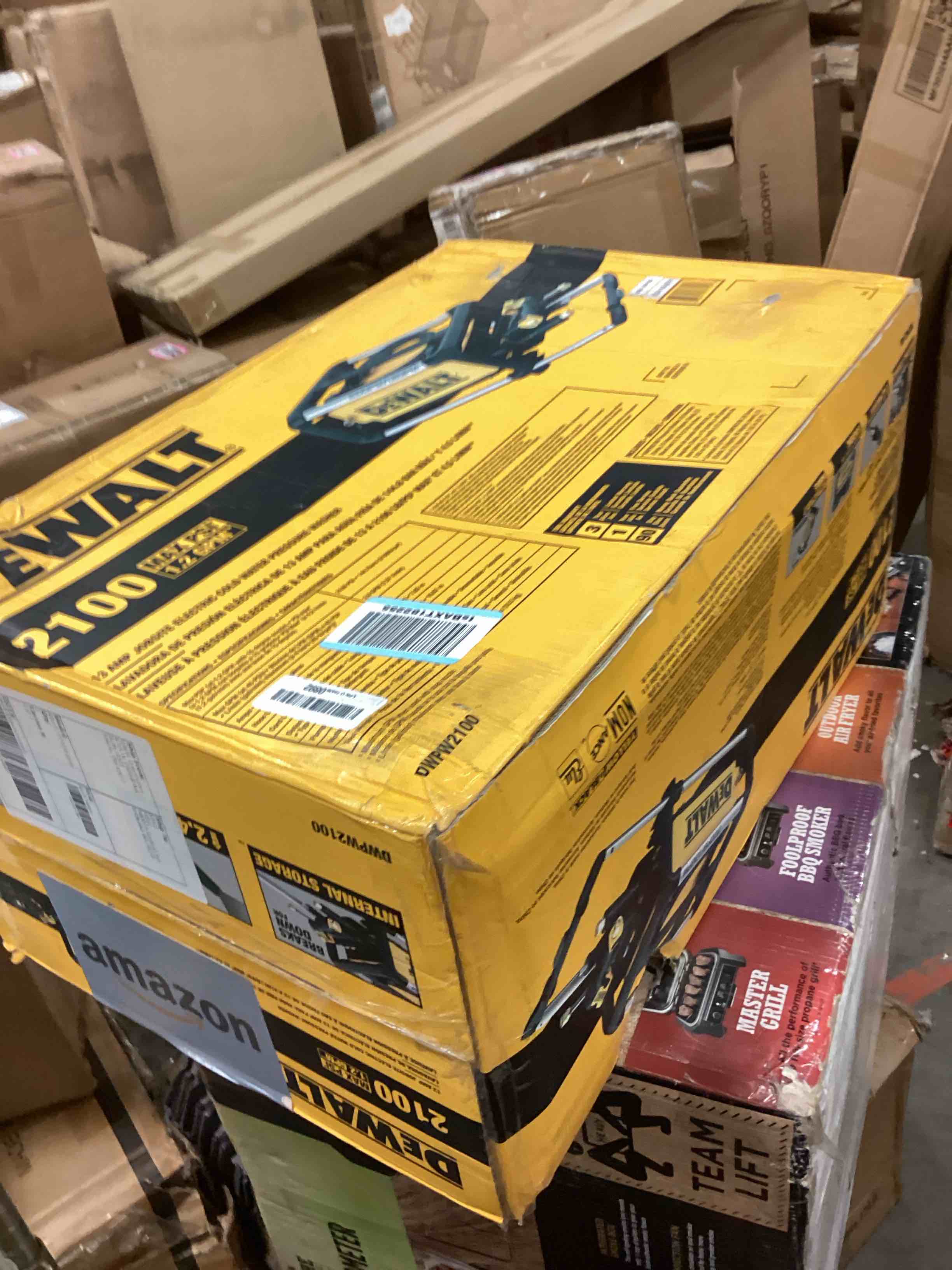 https://s3.amazonaws.com/lotting-images-prod/bidfta/TEA0425703_1728592997016.jpeg