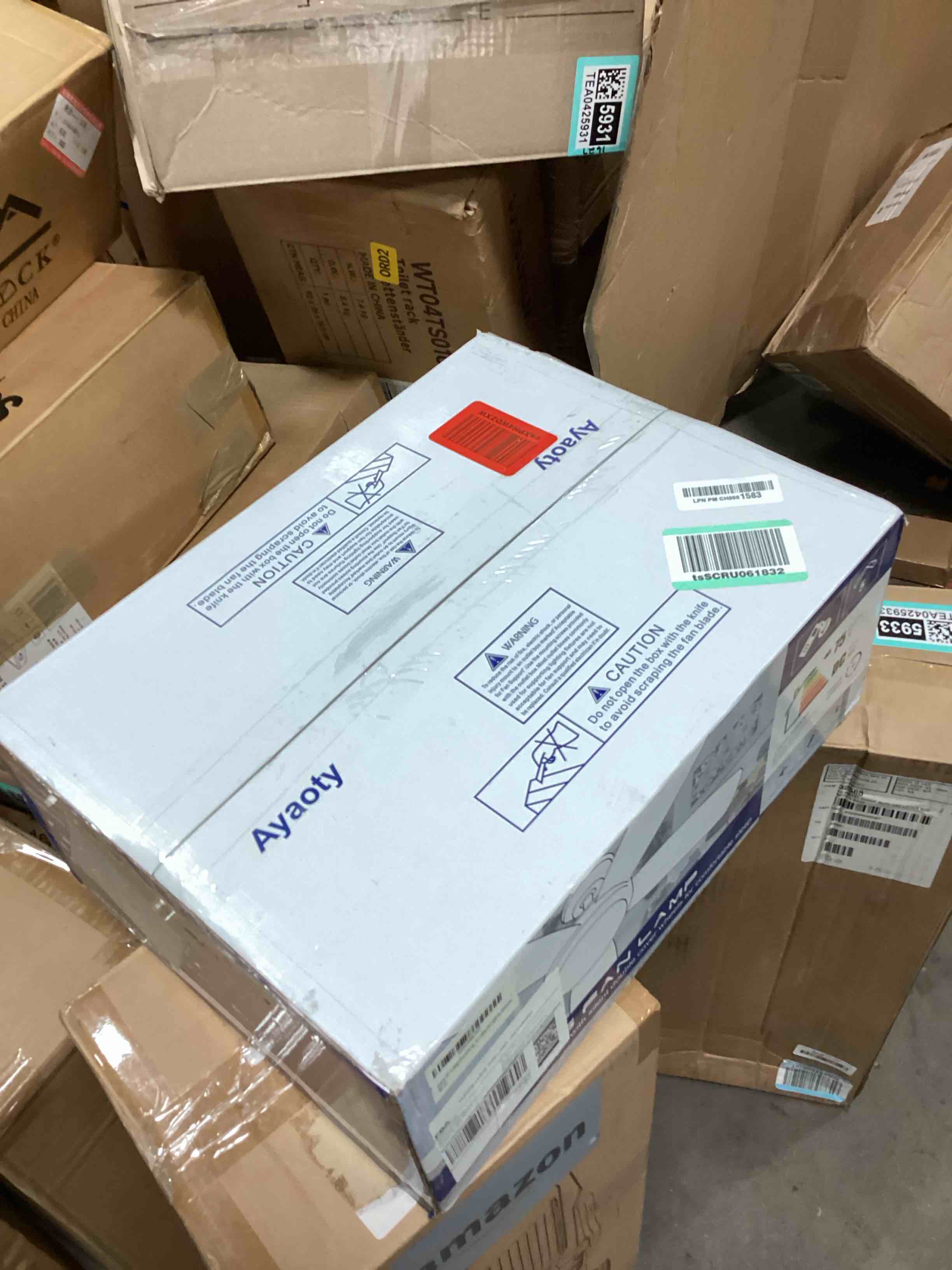 https://s3.amazonaws.com/lotting-images-prod/bidfta/TEA0425930_1728325659187.jpeg