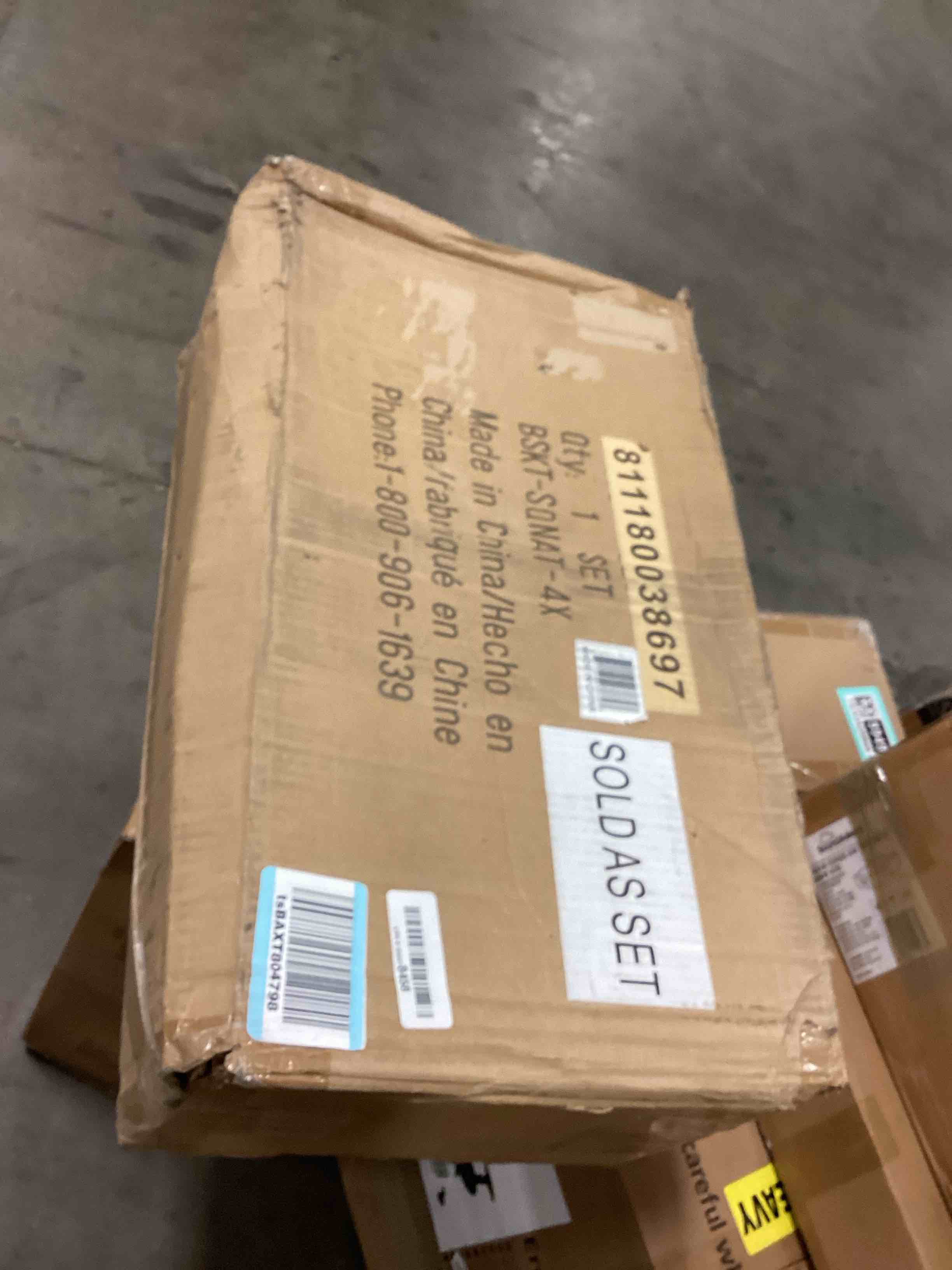 https://s3.amazonaws.com/lotting-images-prod/bidfta/TEA0425937_1728324915528.jpeg