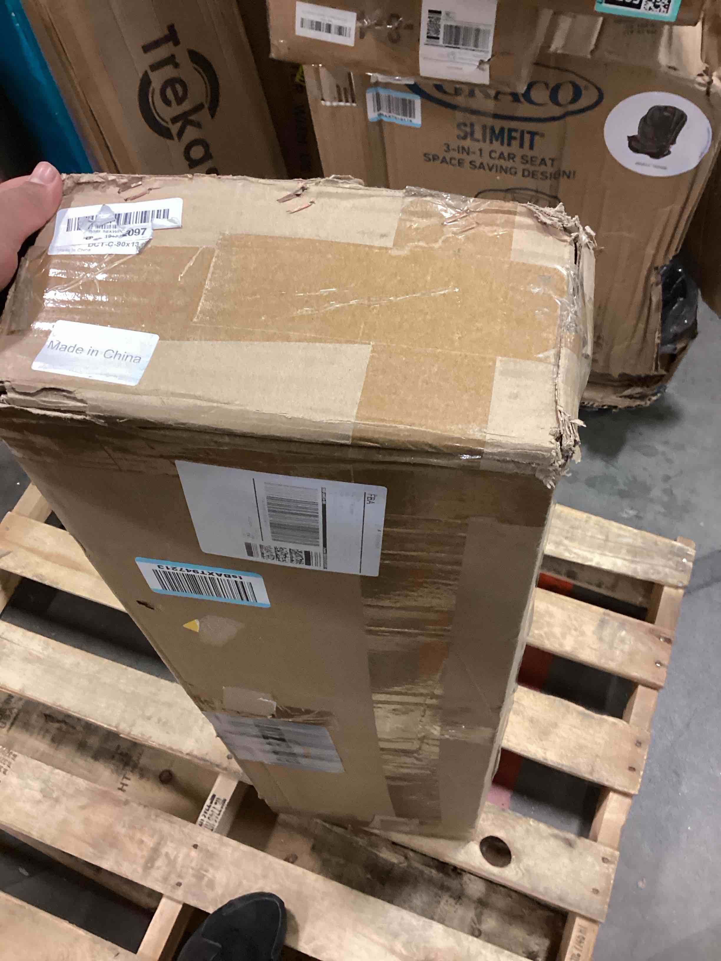 https://s3.amazonaws.com/lotting-images-prod/bidfta/TEA0425967_1728316947211.jpeg