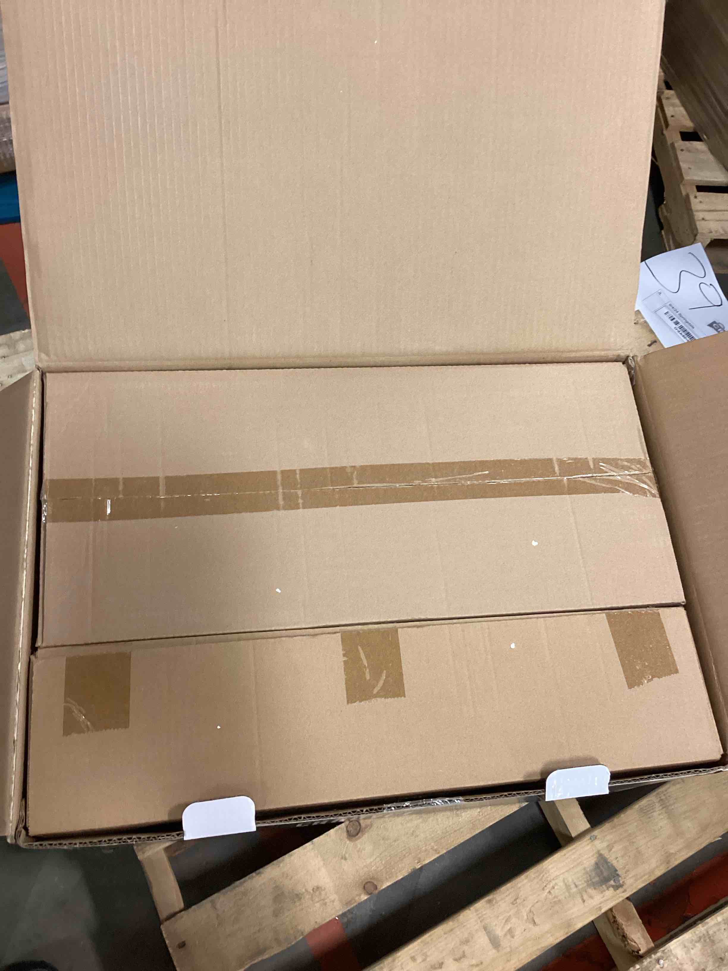 https://s3.amazonaws.com/lotting-images-prod/bidfta/TEA0425980_1728314008210.jpeg