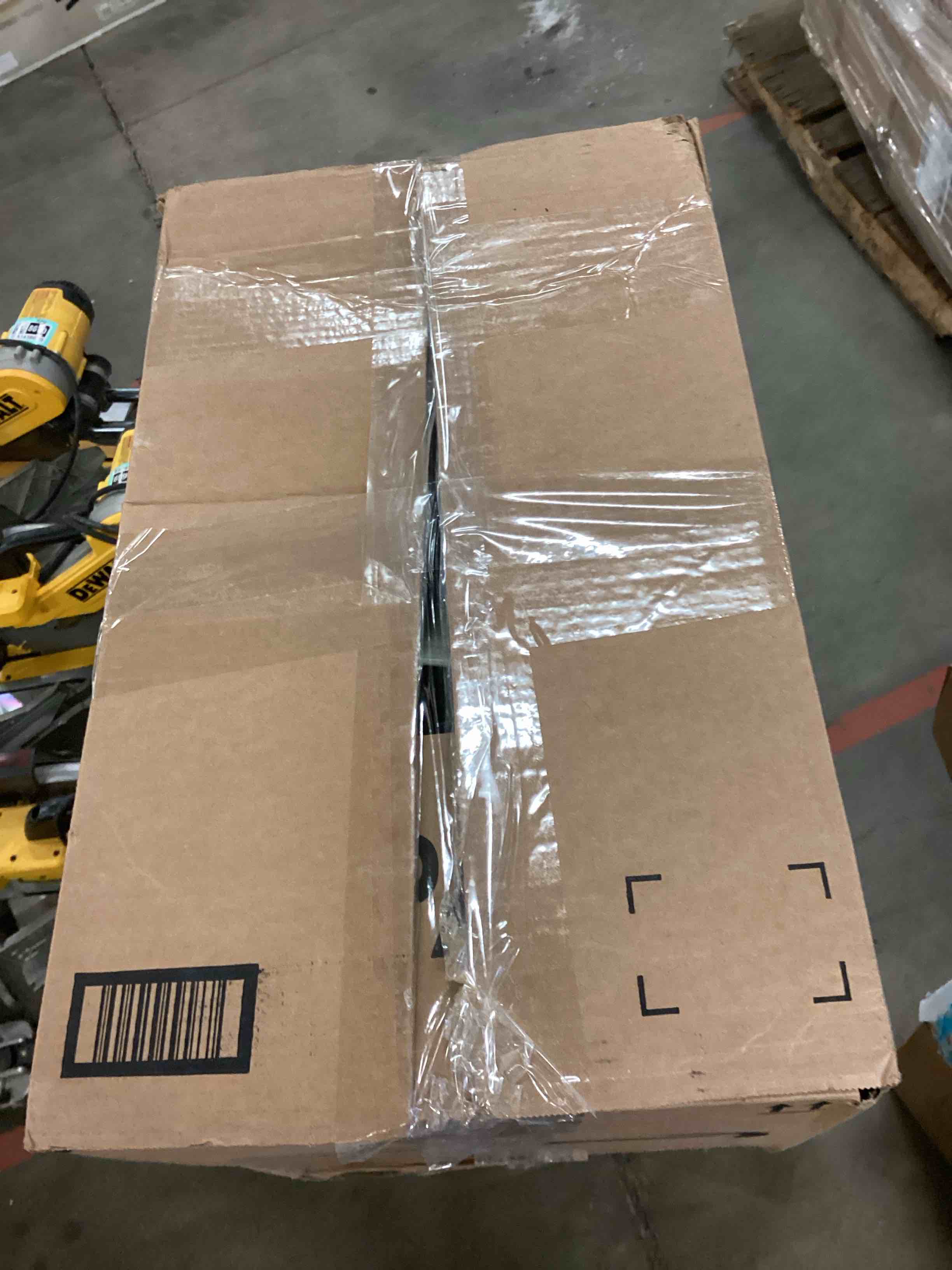https://s3.amazonaws.com/lotting-images-prod/bidfta/TEA0426211_1743602493208.jpeg