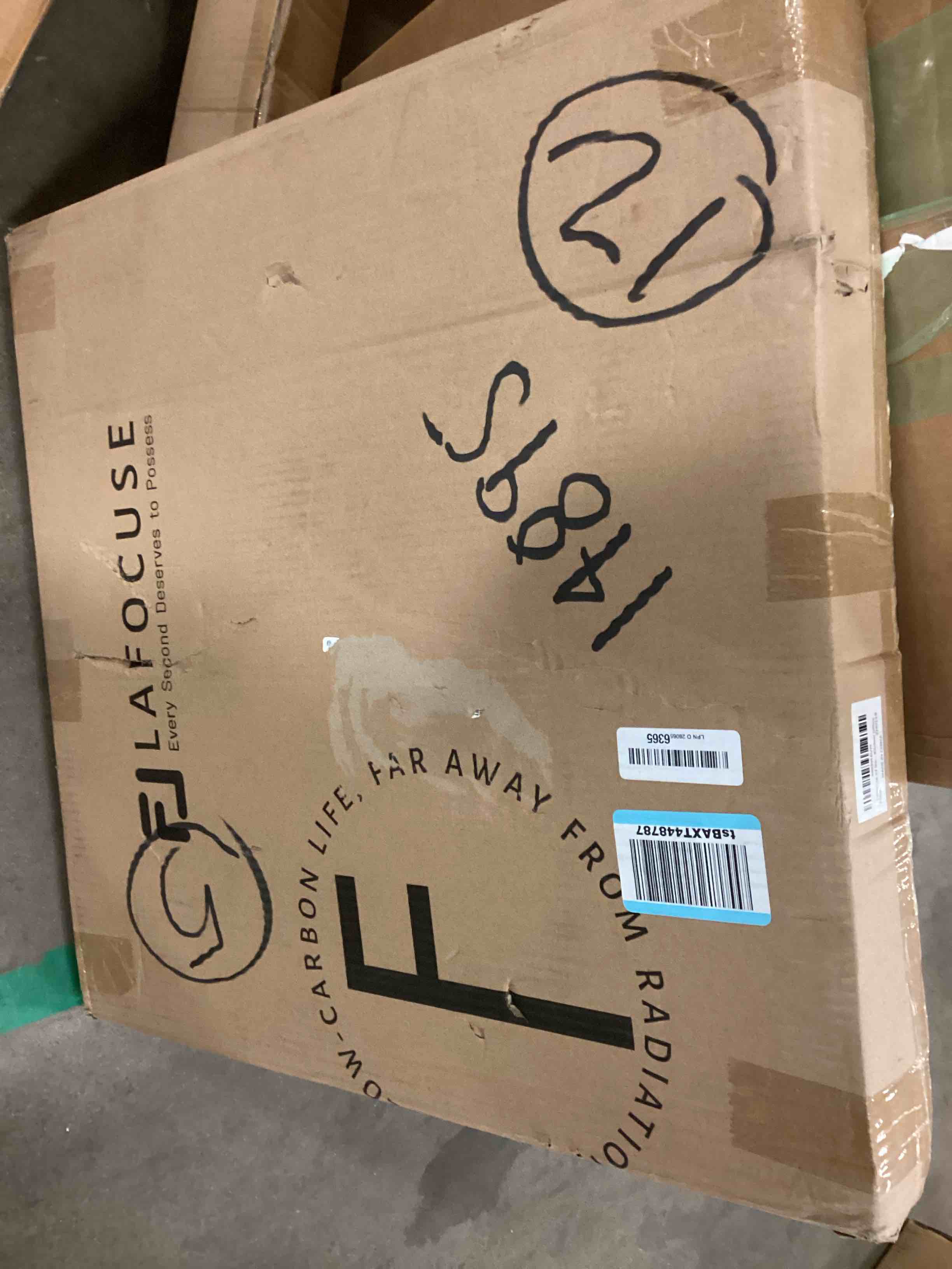 https://s3.amazonaws.com/lotting-images-prod/bidfta/TEA0426289_1743444778041.jpeg