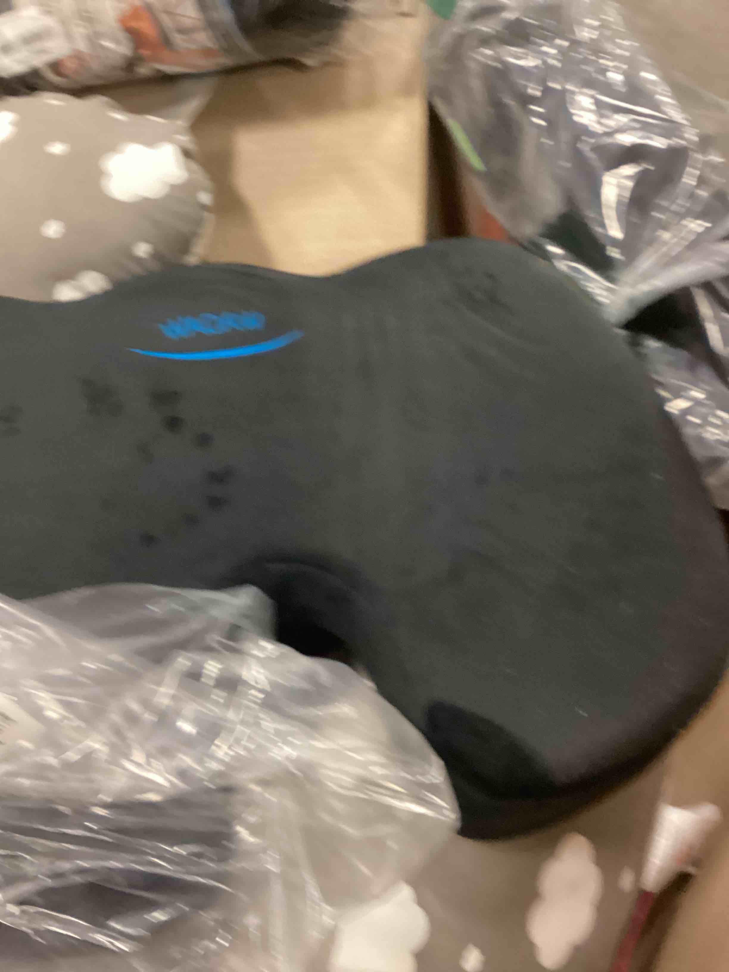 https://s3.amazonaws.com/lotting-images-prod/bidfta/TEA0426477_1732032964960.jpeg
