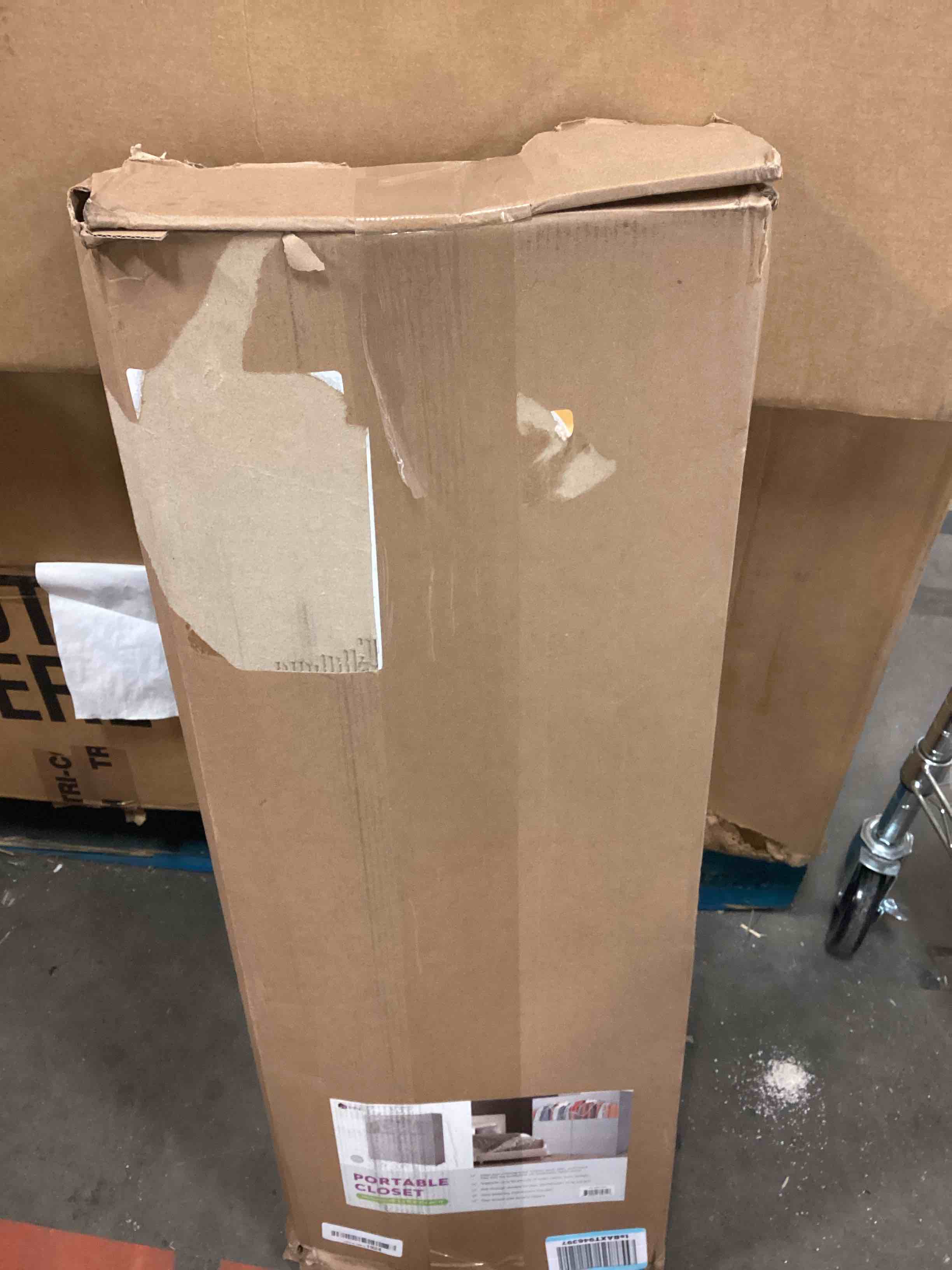 https://s3.amazonaws.com/lotting-images-prod/bidfta/TEA0427886_1728072998211.jpeg