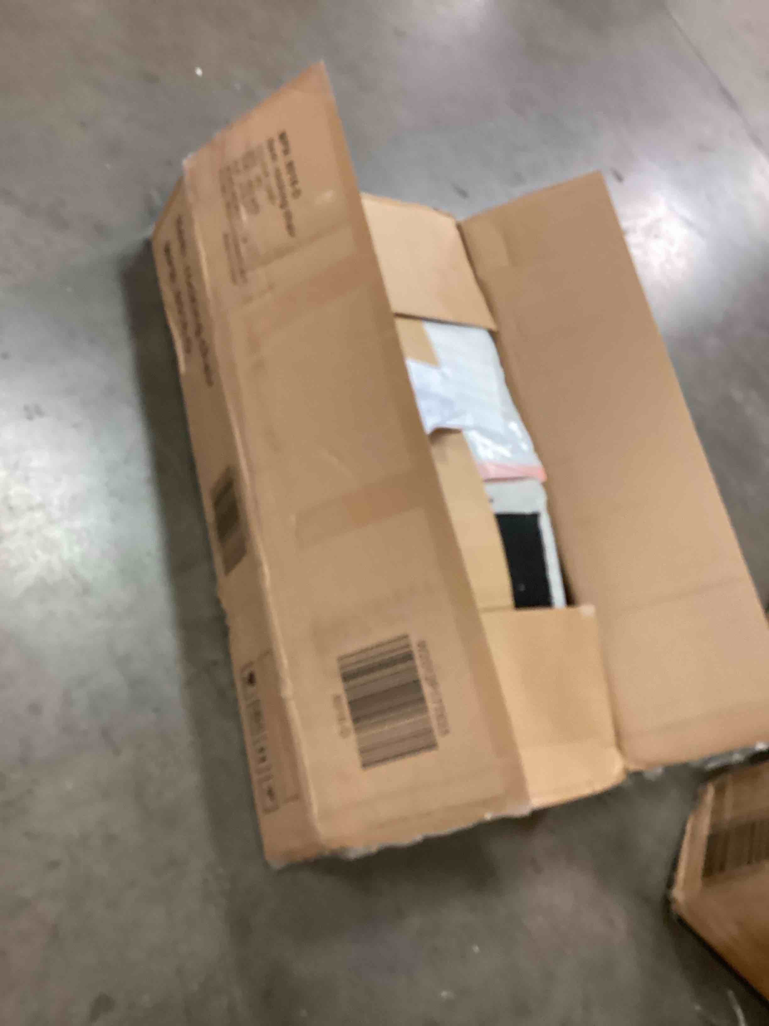 https://s3.amazonaws.com/lotting-images-prod/bidfta/TEA0429491_1733694094952.jpeg