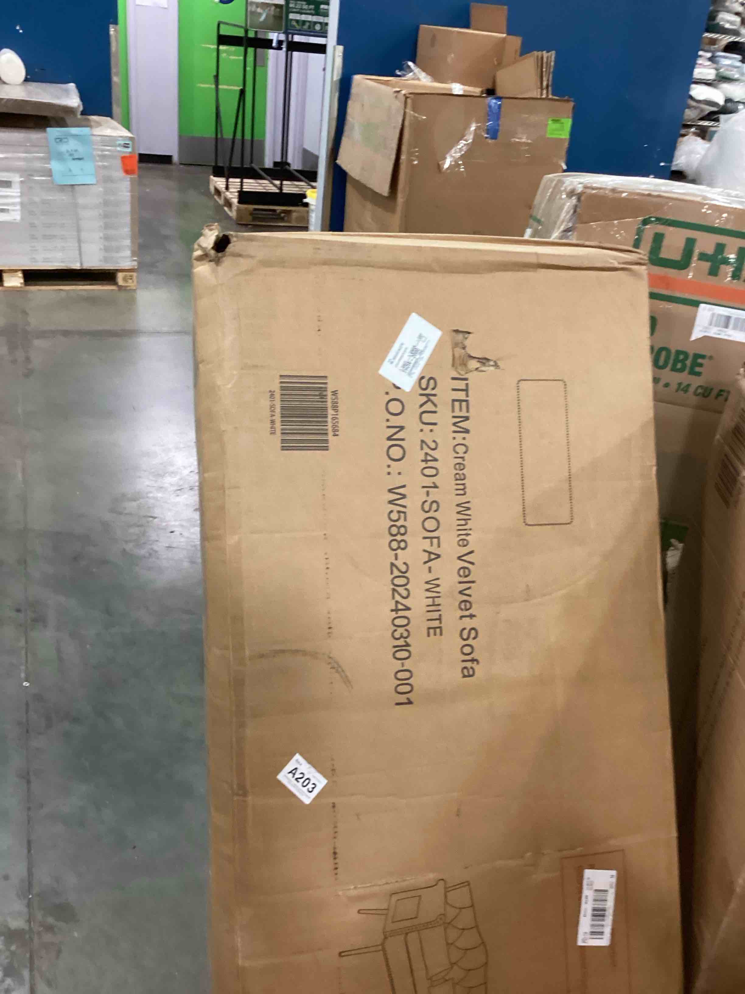 https://s3.amazonaws.com/lotting-images-prod/bidfta/TEA0429492_1733693637943.jpeg