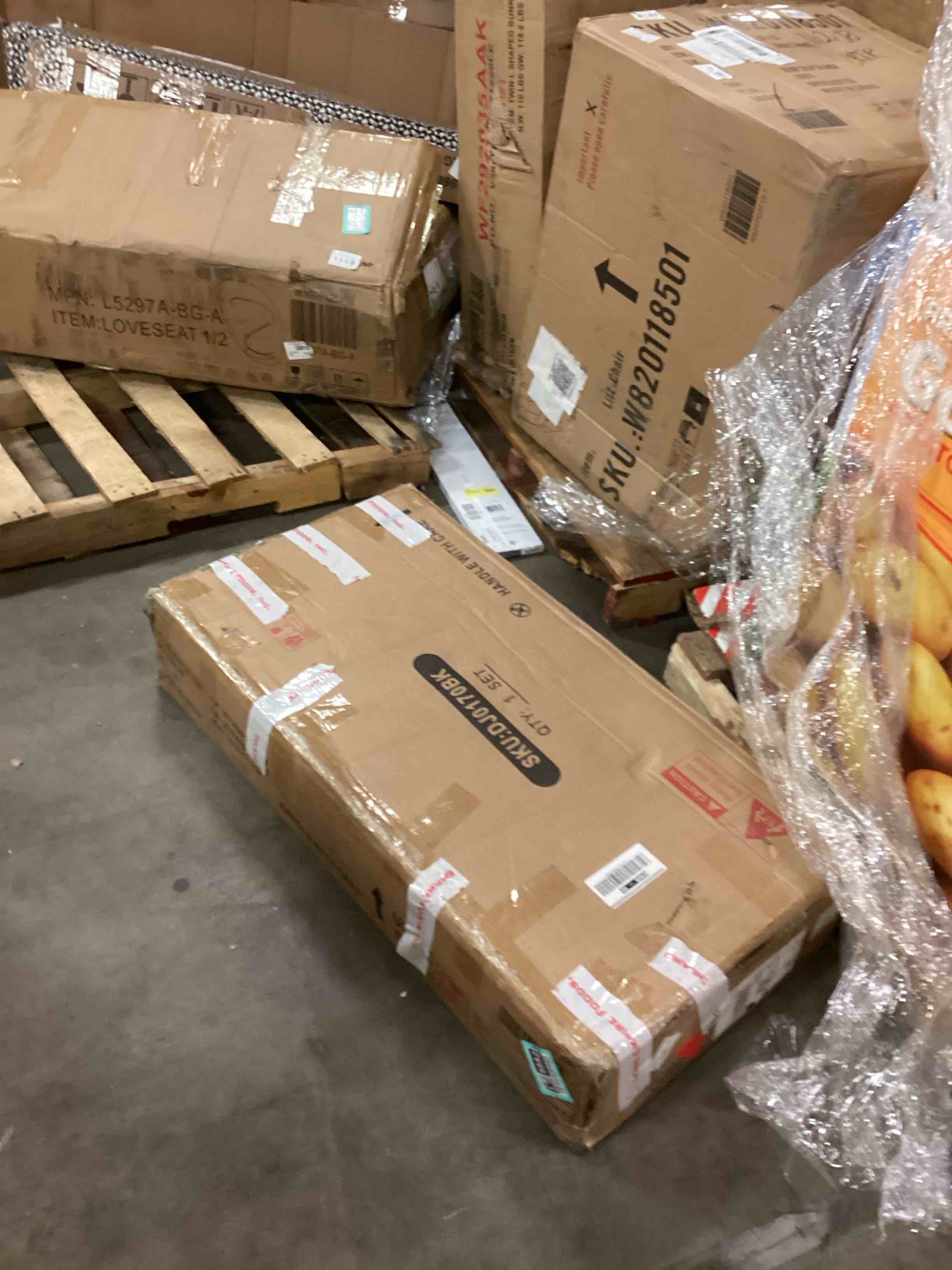 https://s3.amazonaws.com/lotting-images-prod/bidfta/TEA0429552_1733677691464.jpeg