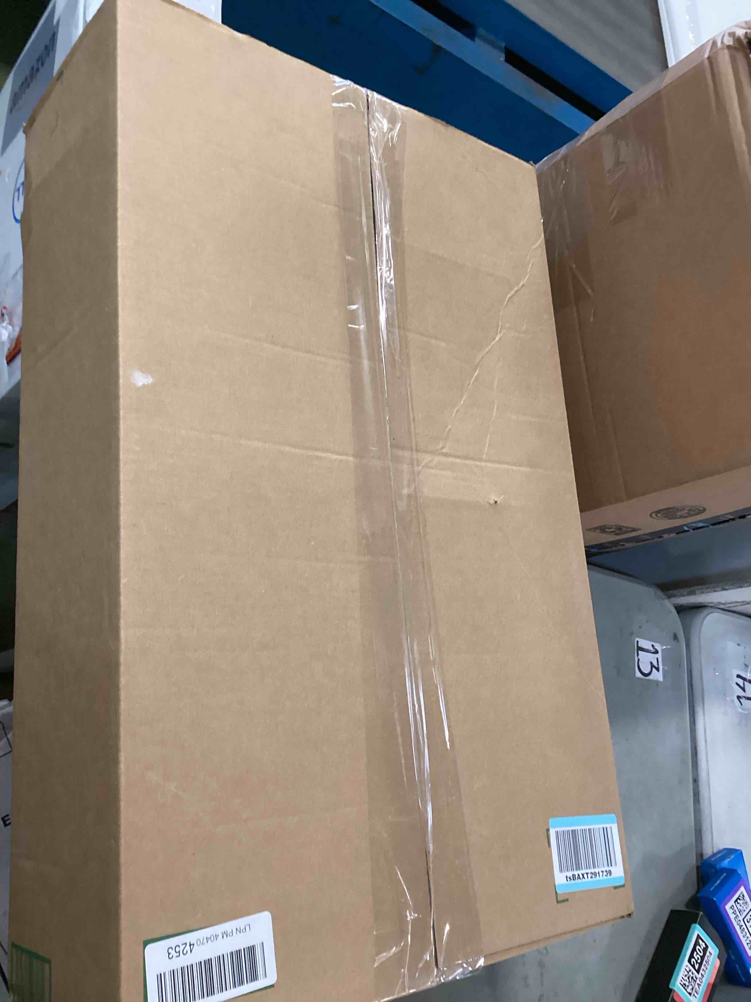 https://s3.amazonaws.com/lotting-images-prod/bidfta/TEA0432309_1730133424569.jpeg