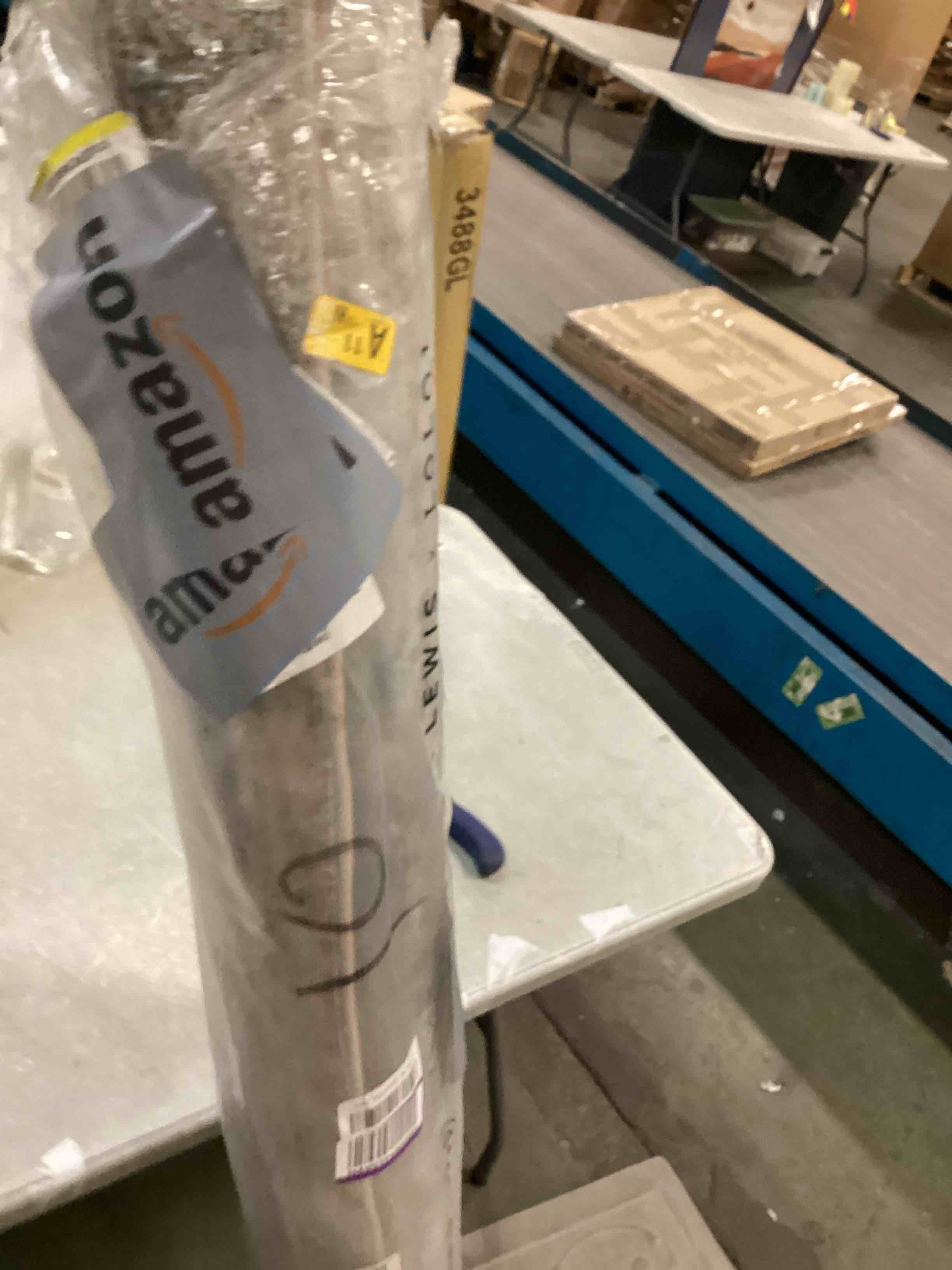 https://s3.amazonaws.com/lotting-images-prod/bidfta/TEA0432960_1729856395240.jpeg