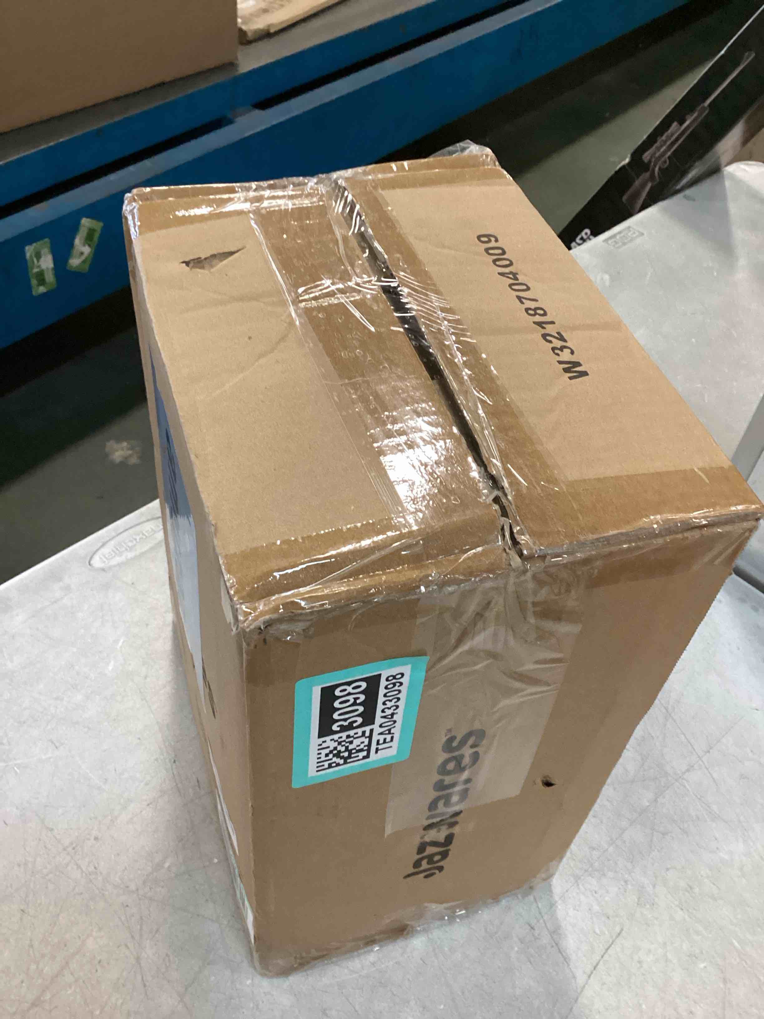 https://s3.amazonaws.com/lotting-images-prod/bidfta/TEA0433098_1729777453165.jpeg