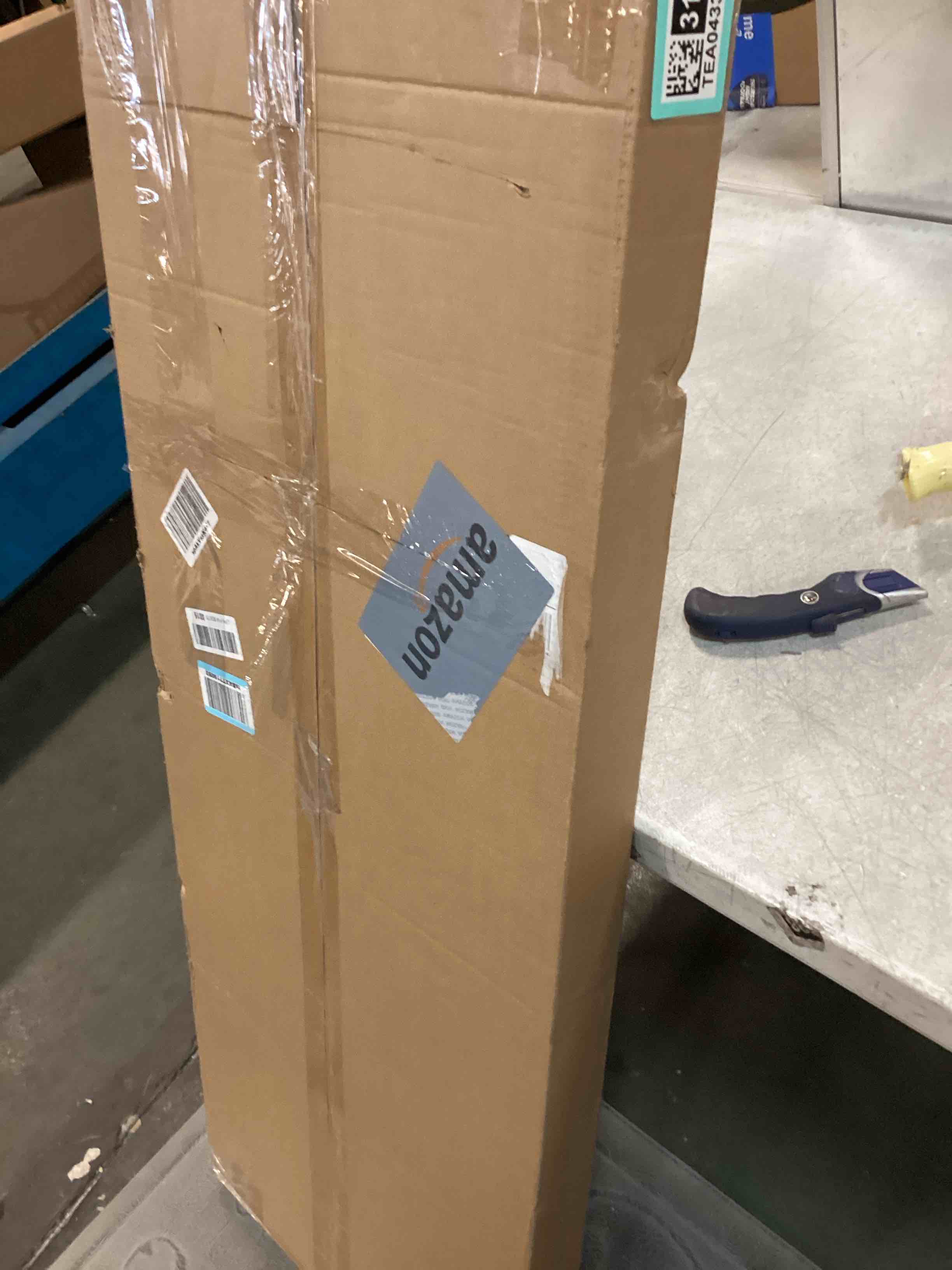 https://s3.amazonaws.com/lotting-images-prod/bidfta/TEA0433117_1729775490062.jpeg