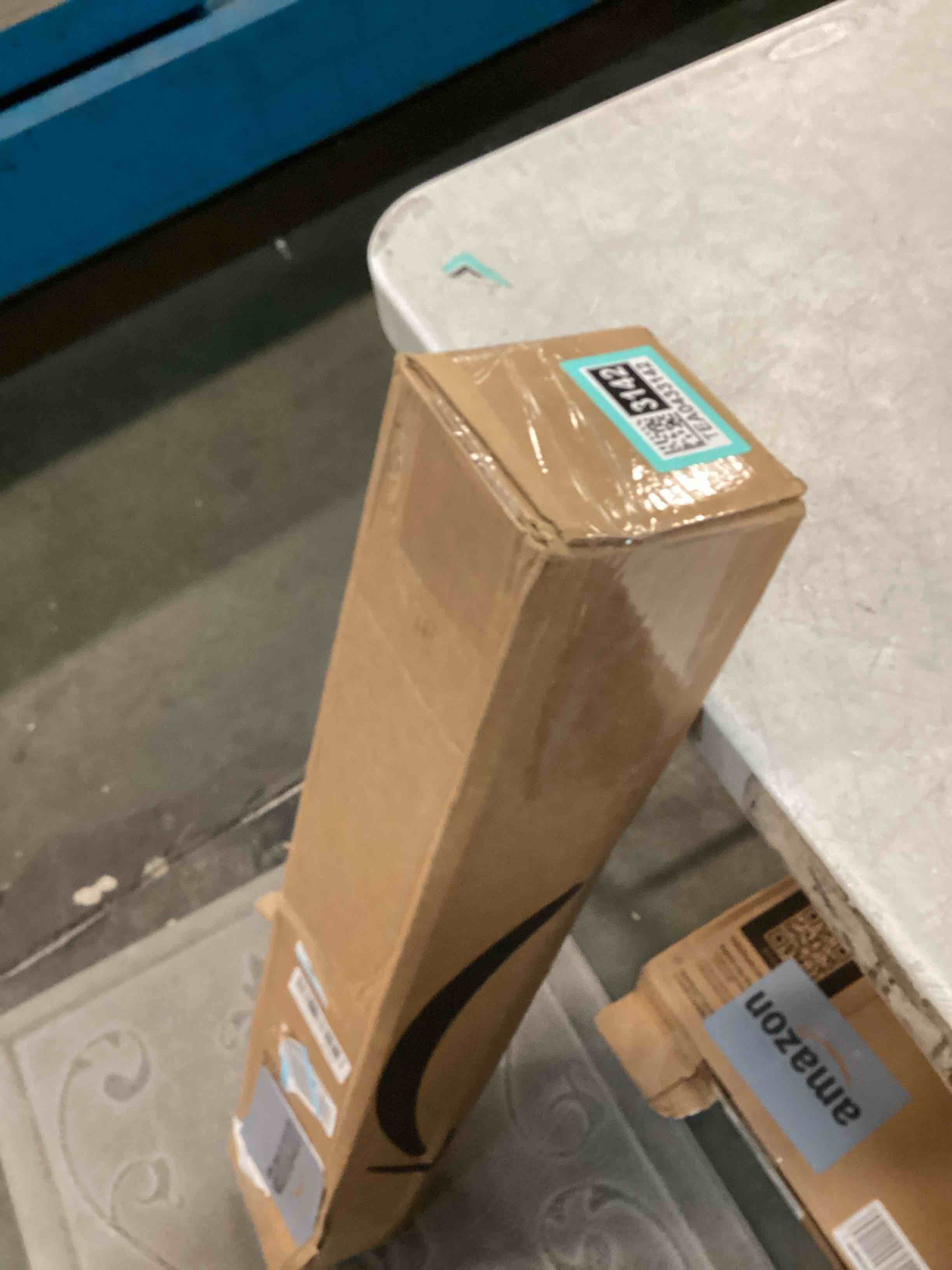 https://s3.amazonaws.com/lotting-images-prod/bidfta/TEA0433142_1729772993306.jpeg