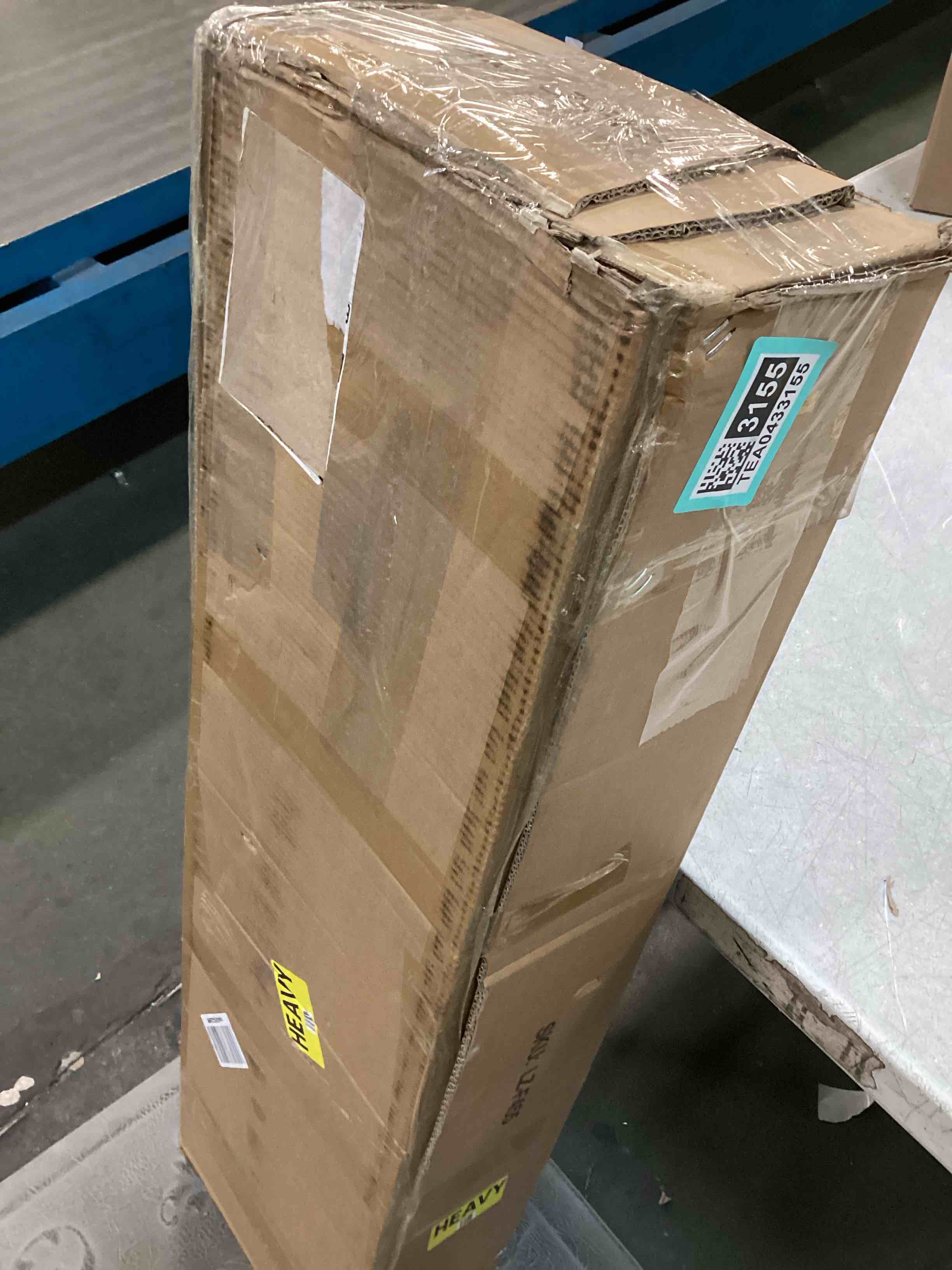 https://s3.amazonaws.com/lotting-images-prod/bidfta/TEA0433155_1729771793595.jpeg