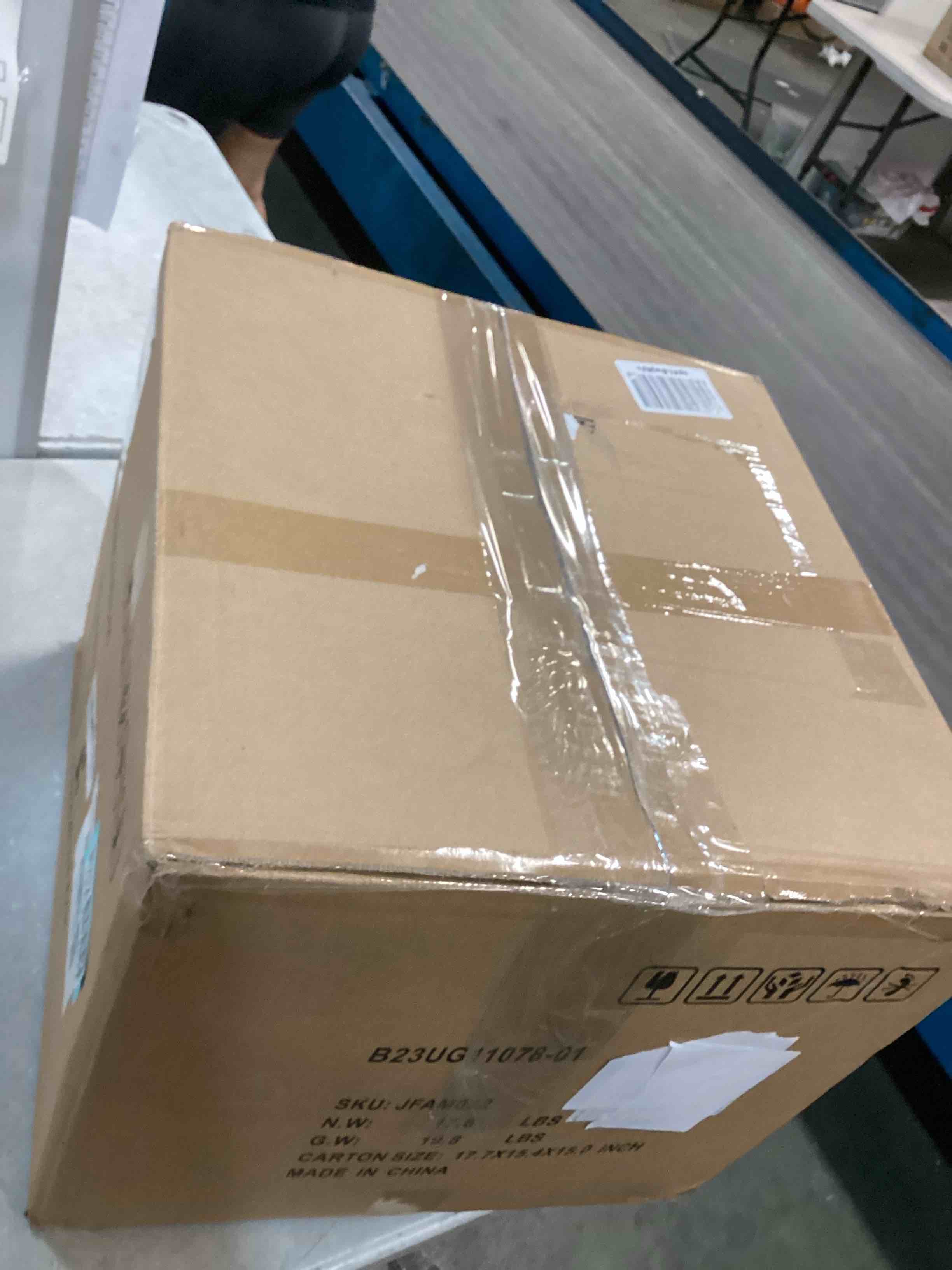 https://s3.amazonaws.com/lotting-images-prod/bidfta/TEA0433532_1729685668378.jpeg