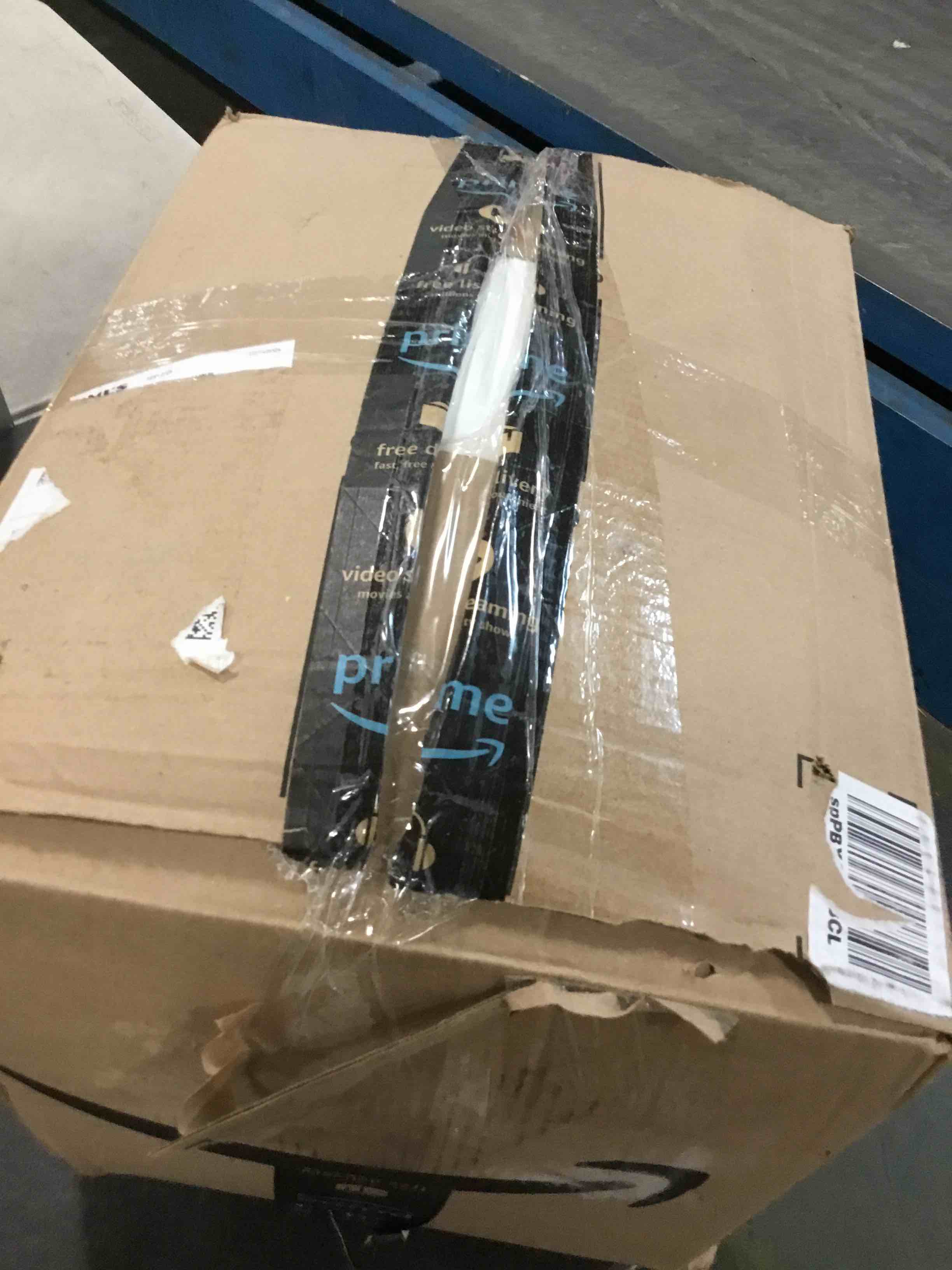 https://s3.amazonaws.com/lotting-images-prod/bidfta/TEA0435950_1728998842475.jpeg