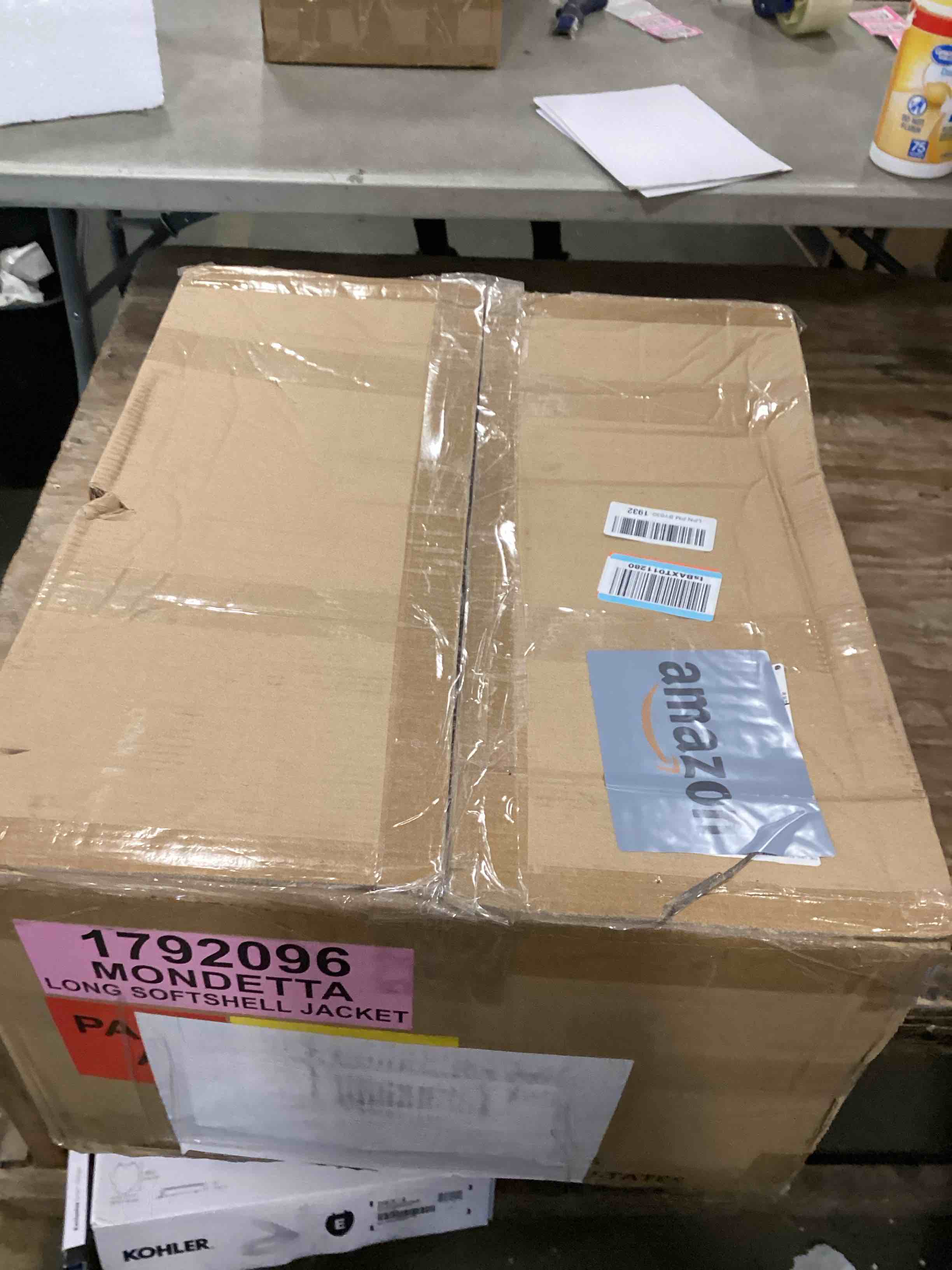 https://s3.amazonaws.com/lotting-images-prod/bidfta/TEA0436051_1730128319204.jpeg