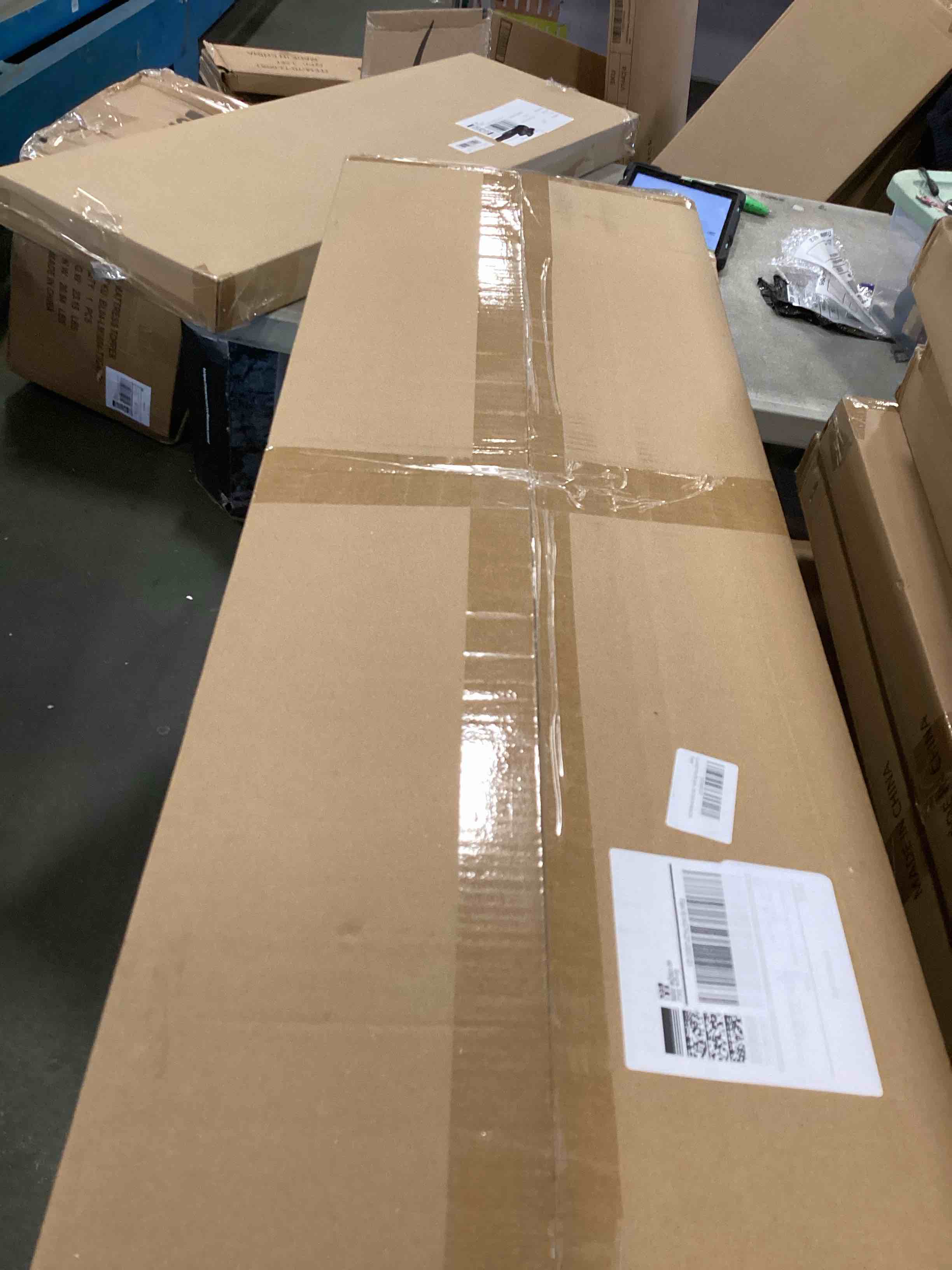 https://s3.amazonaws.com/lotting-images-prod/bidfta/TEA0436323_1729784947917.jpeg