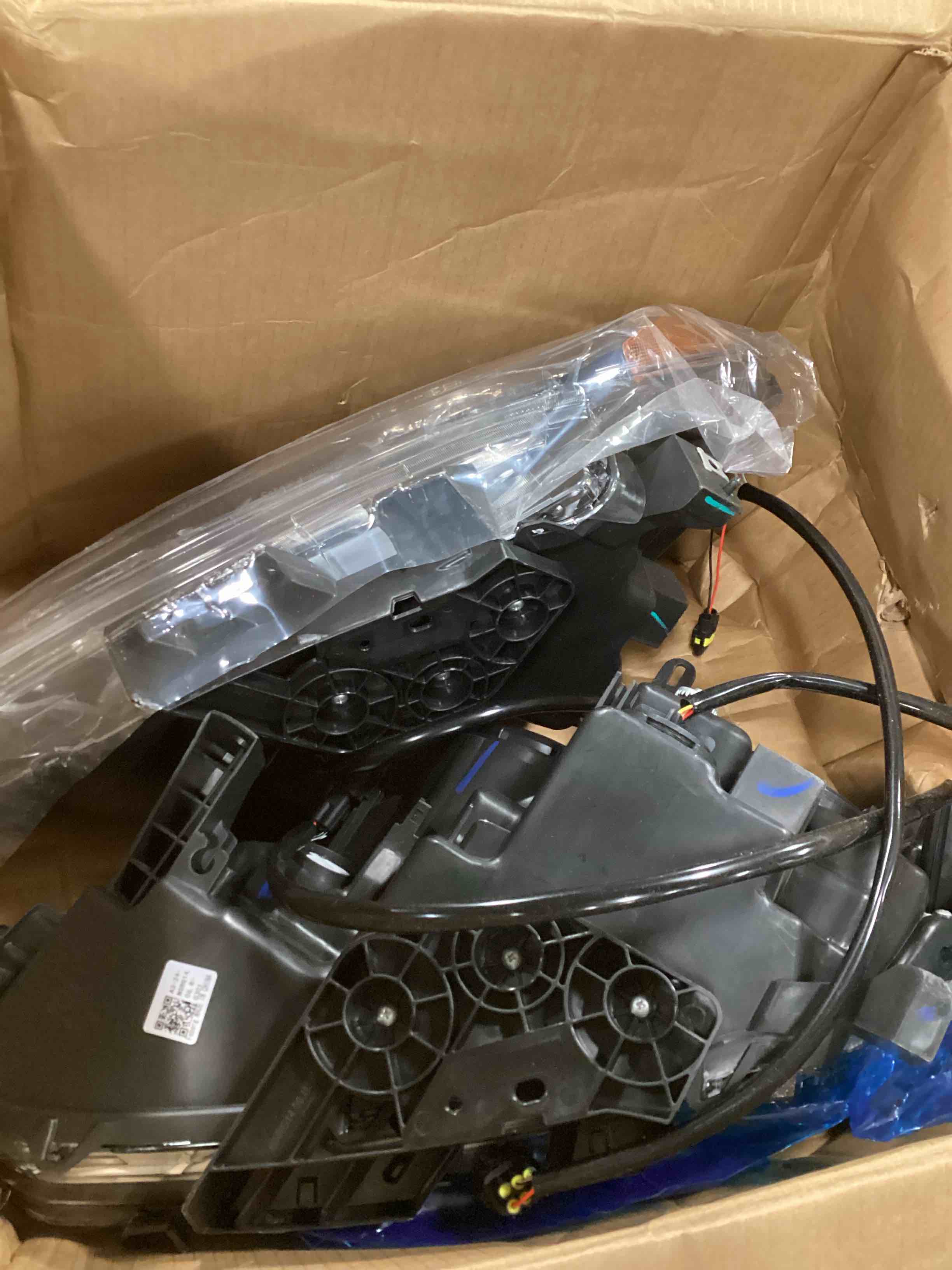 https://s3.amazonaws.com/lotting-images-prod/bidfta/TEA0436402_1729771198151.jpeg