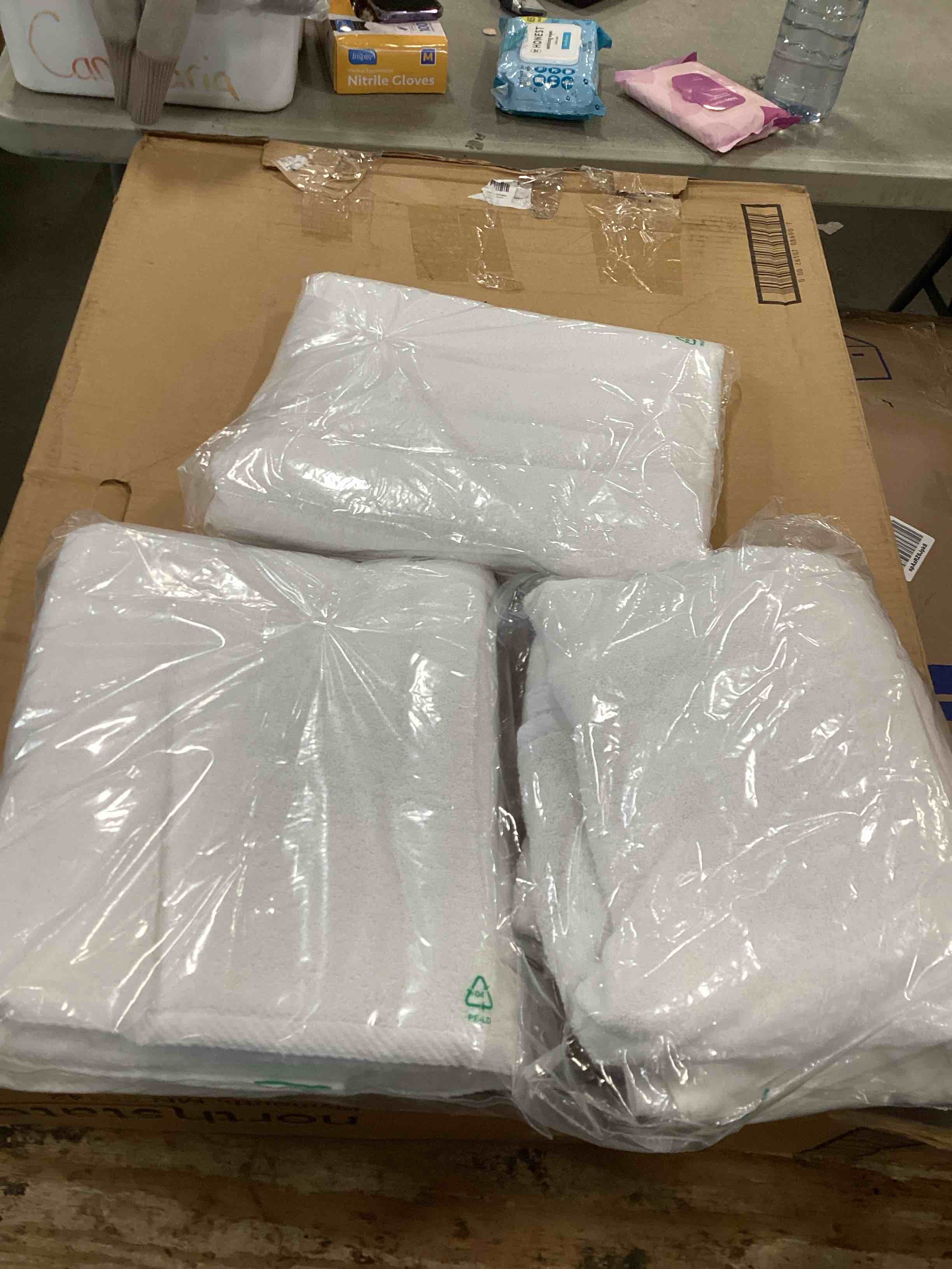 https://s3.amazonaws.com/lotting-images-prod/bidfta/TEA0436592_1729706689148.jpeg