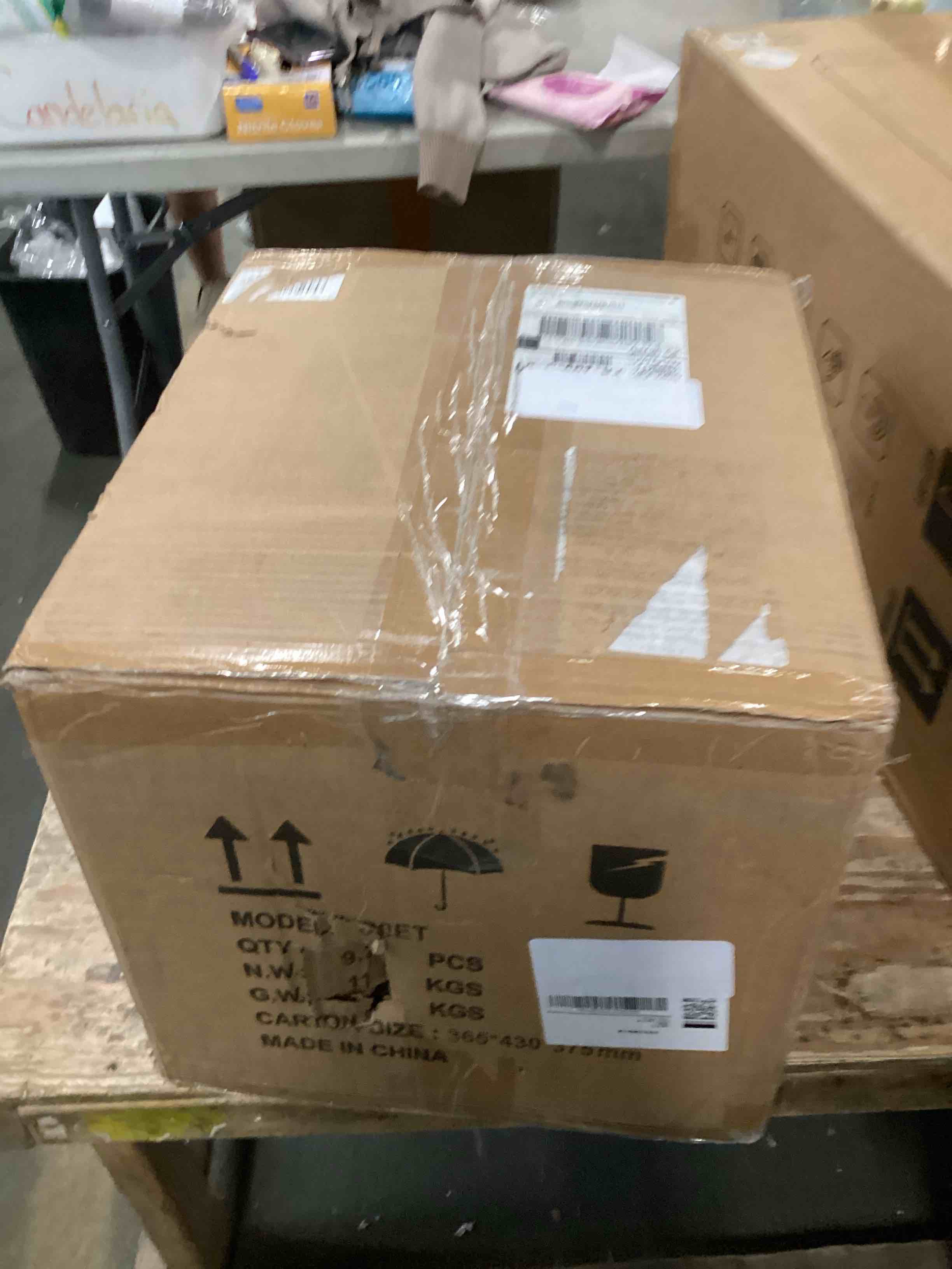 https://s3.amazonaws.com/lotting-images-prod/bidfta/TEA0436638_1729697740588.jpeg