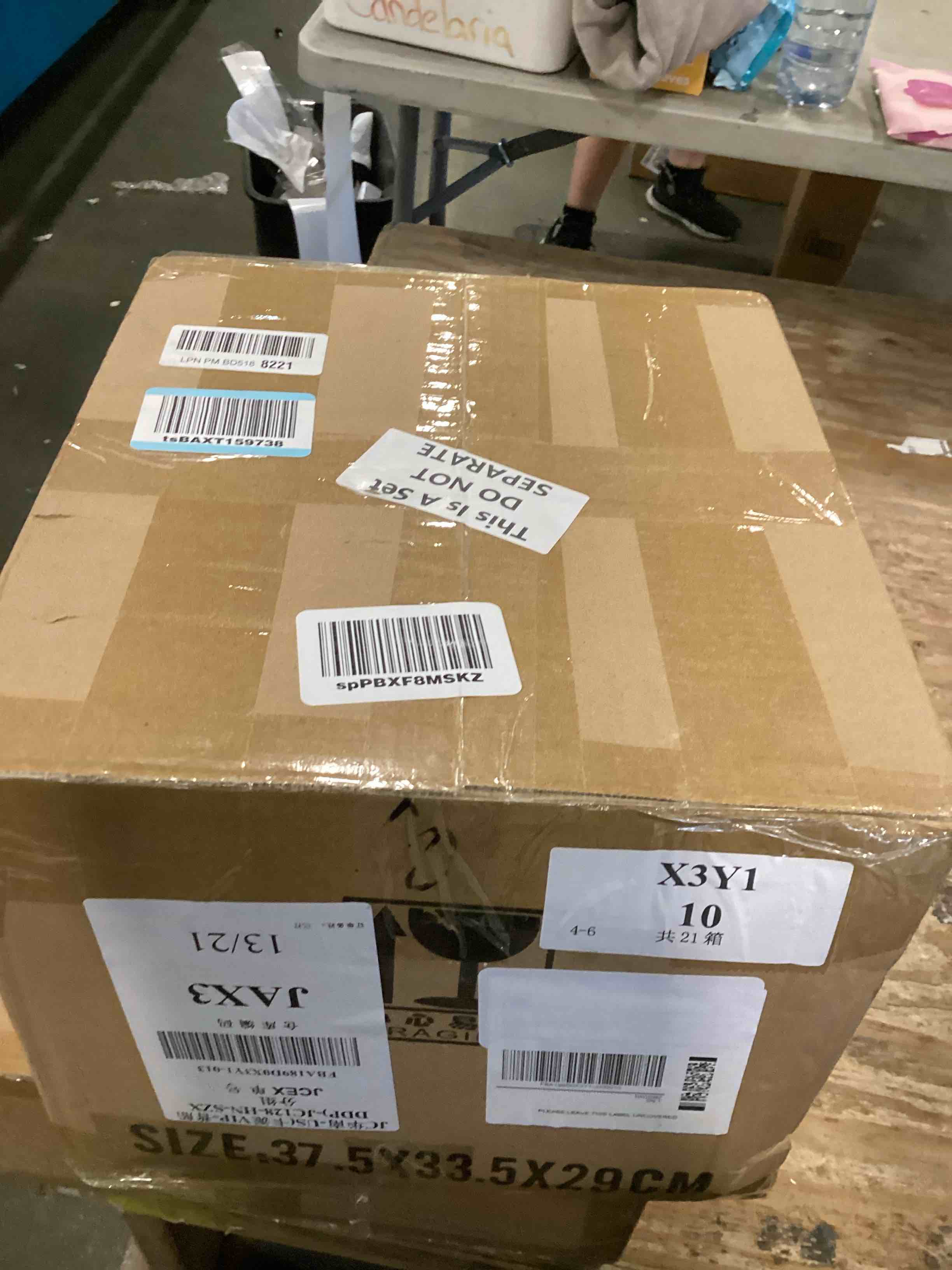 https://s3.amazonaws.com/lotting-images-prod/bidfta/TEA0436650_1729696112931.jpeg