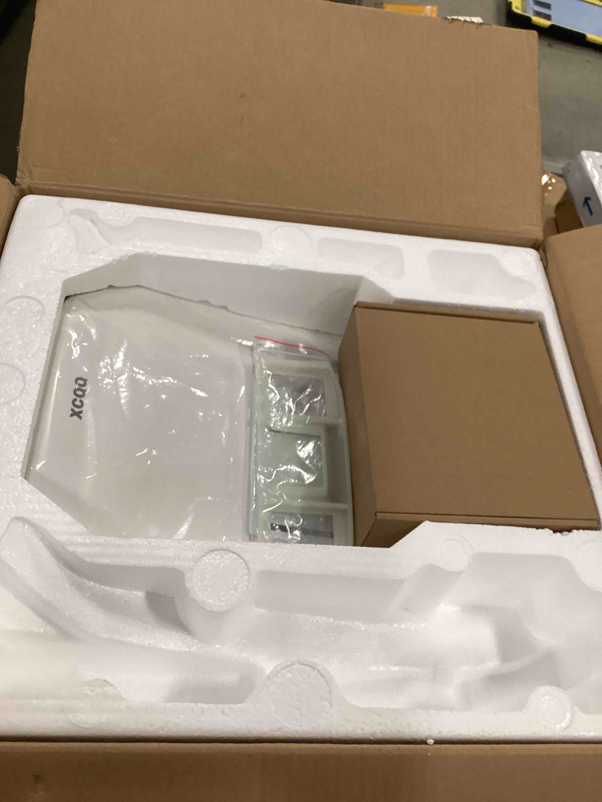 https://s3.amazonaws.com/lotting-images-prod/bidfta/TEA0436718_1729685376557.jpeg